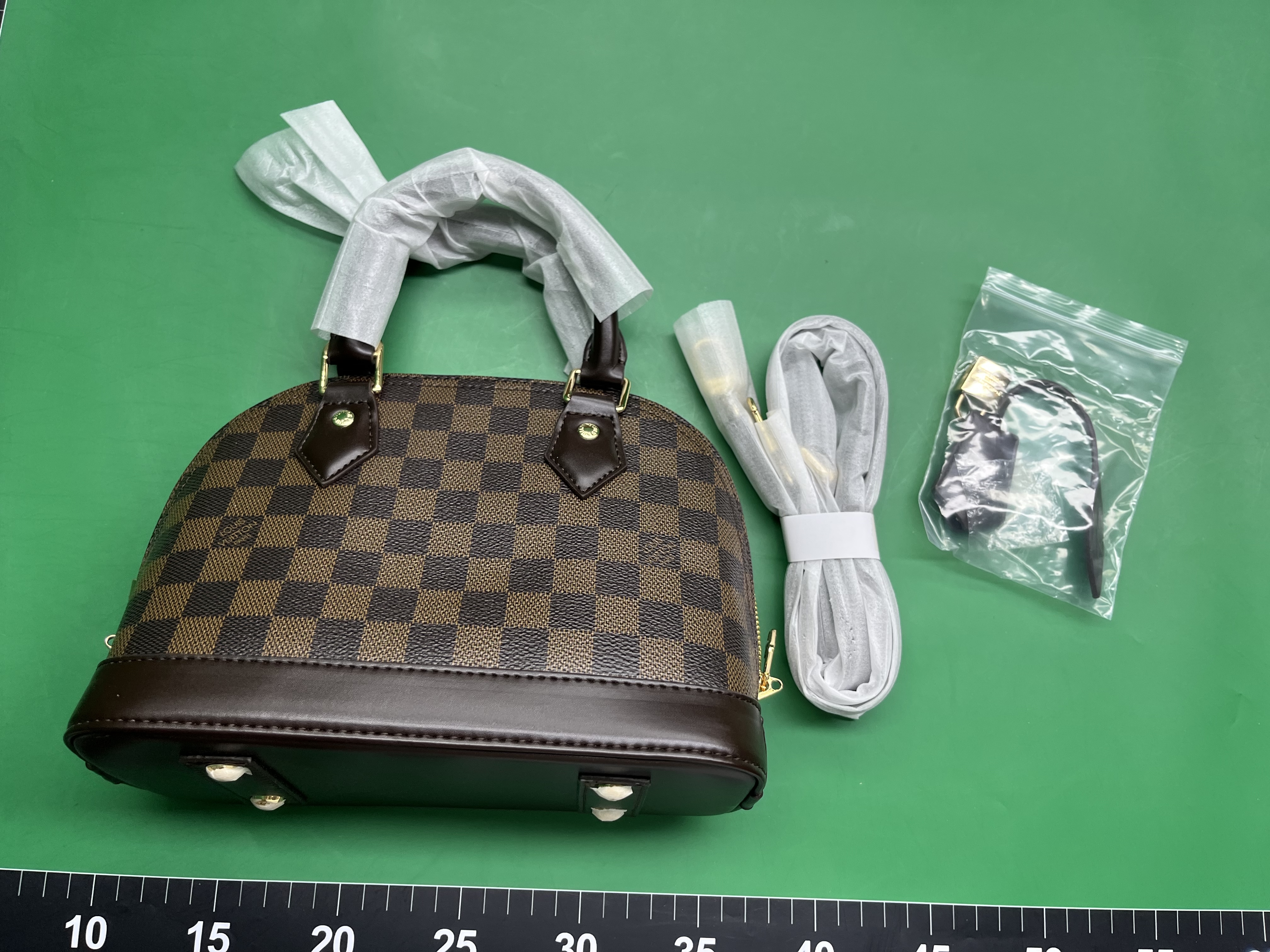 新款外贸爆款经典手提包真皮女包高质量斜挎单肩包女贝壳包 — foto QC 1