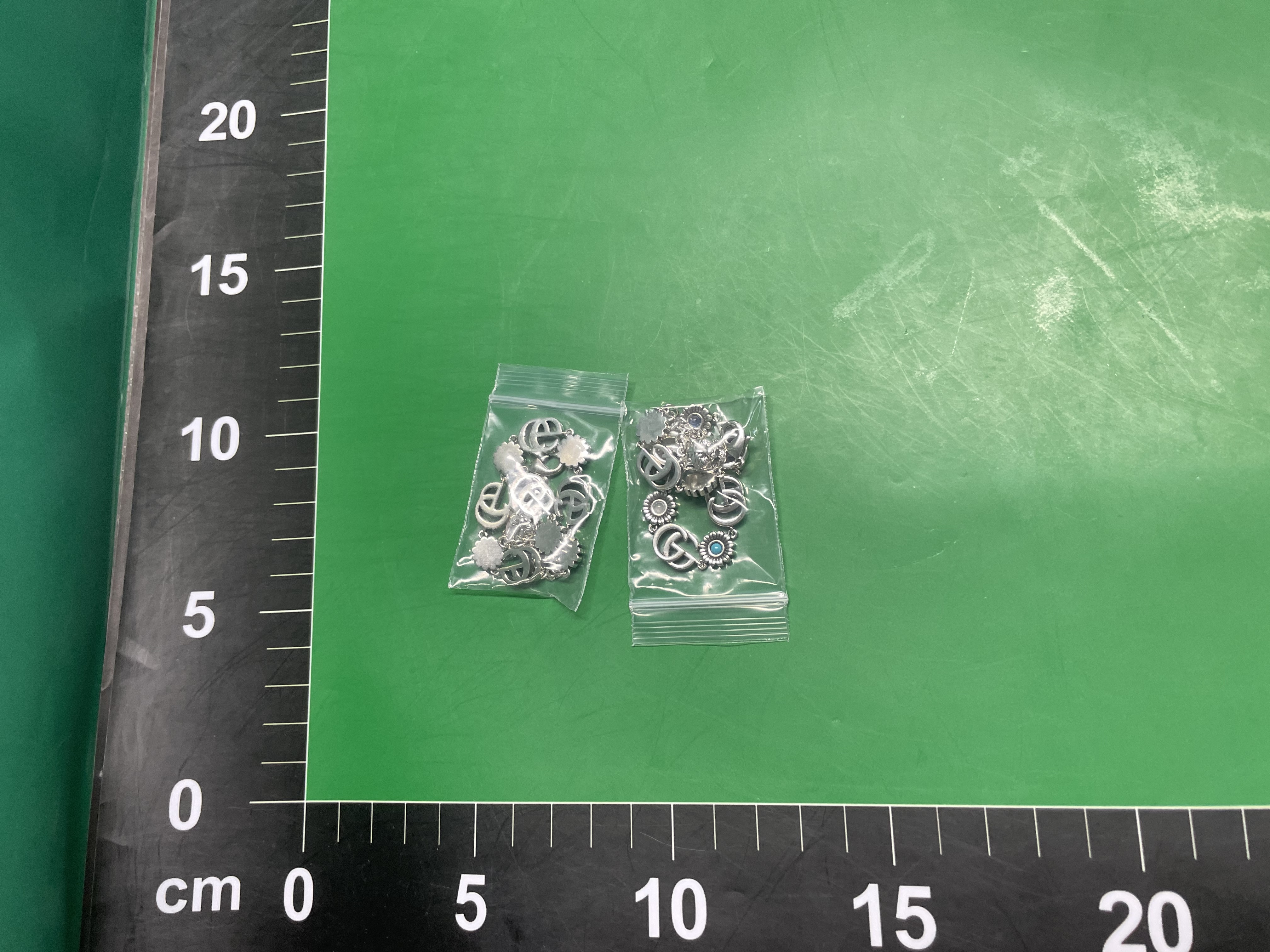 G家/古家新款复古绿松石颈链项链 双G字母小雏菊手链流苏耳环银色 — foto QC 1