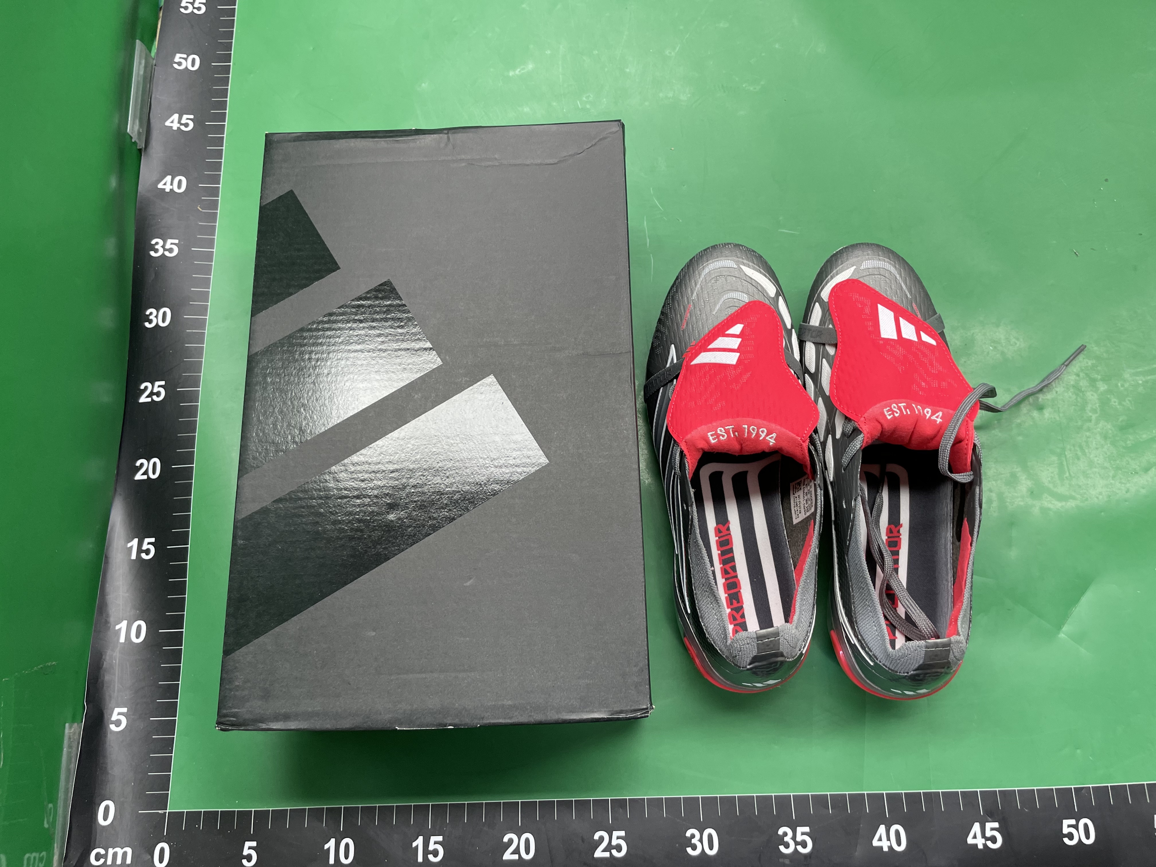 厂家跨境批发专业橄榄球鞋猎鹰26代FG钉运动footballboots足球鞋 — miniatura QC 2