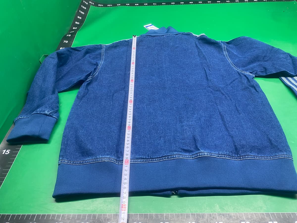有标绣花三叶高版本新款翻领开衫牛仔克夹外套搭配男女牛仔裤组合 — miniatura QC 6