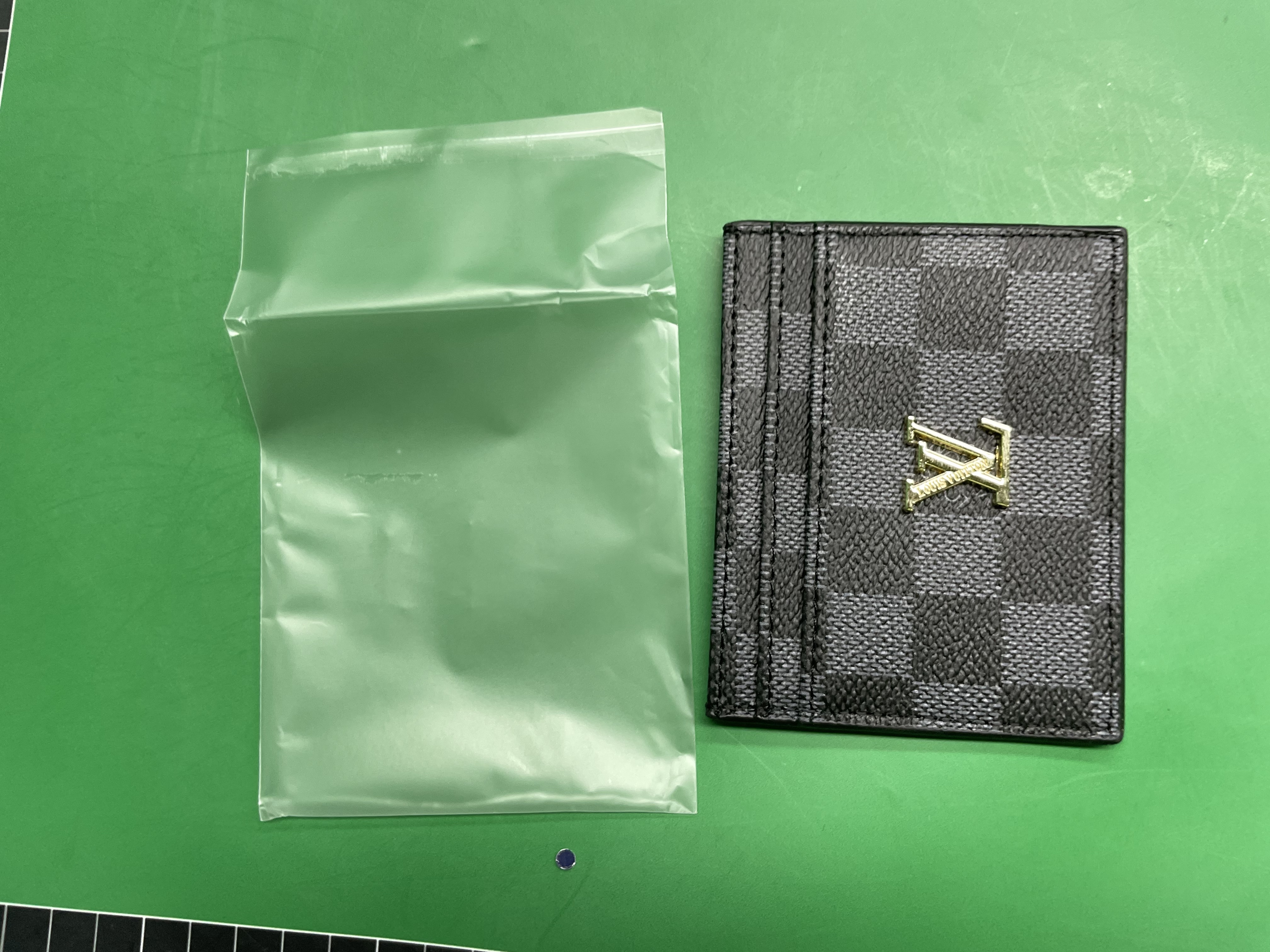 潮牌卡包卡套插卡工作证证件包通用男女厂家直销老花时尚奢华 — foto QC 1
