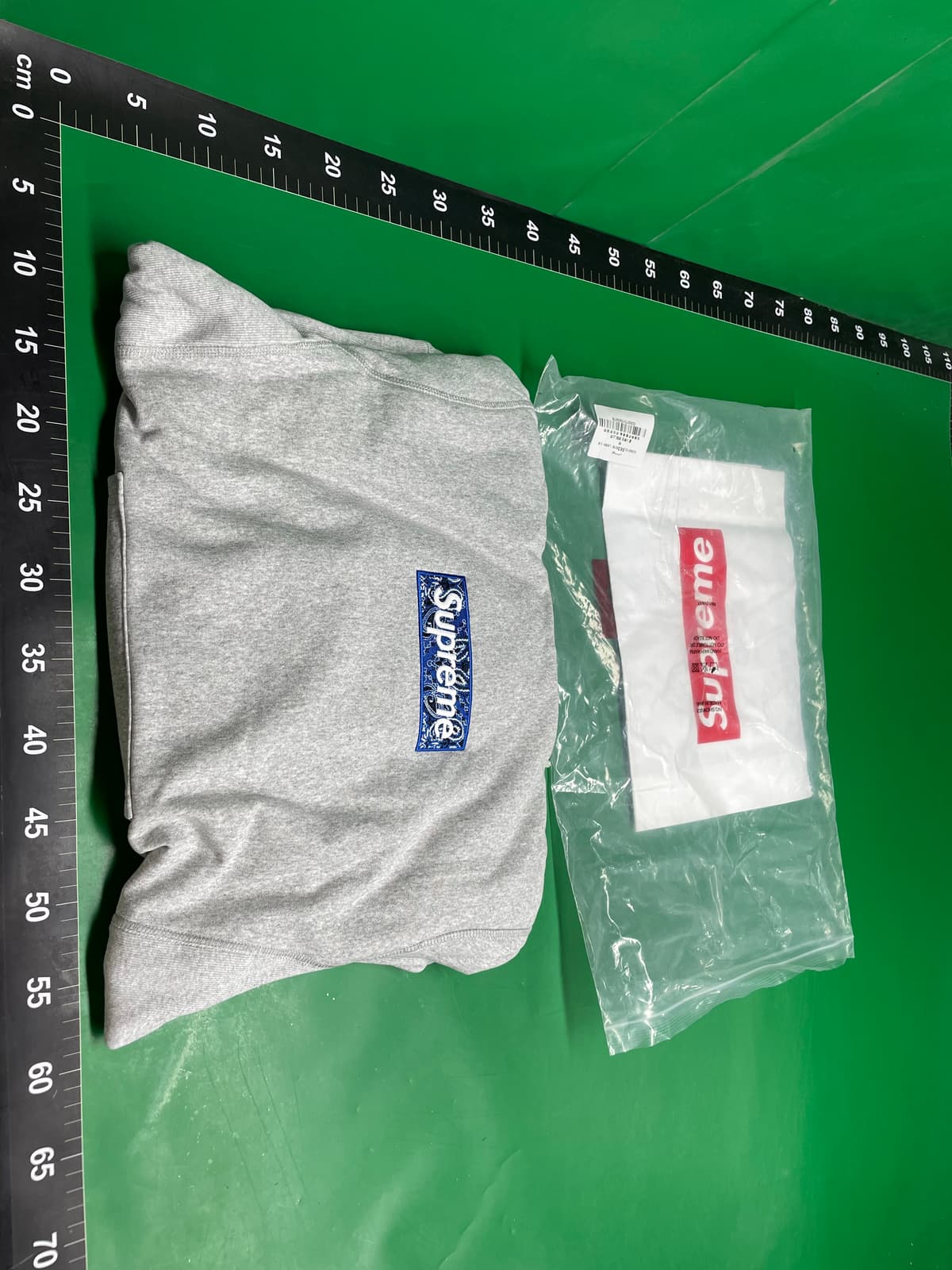 Subway Hooligan 腰刺绣卫衣 — miniatura QC 2
