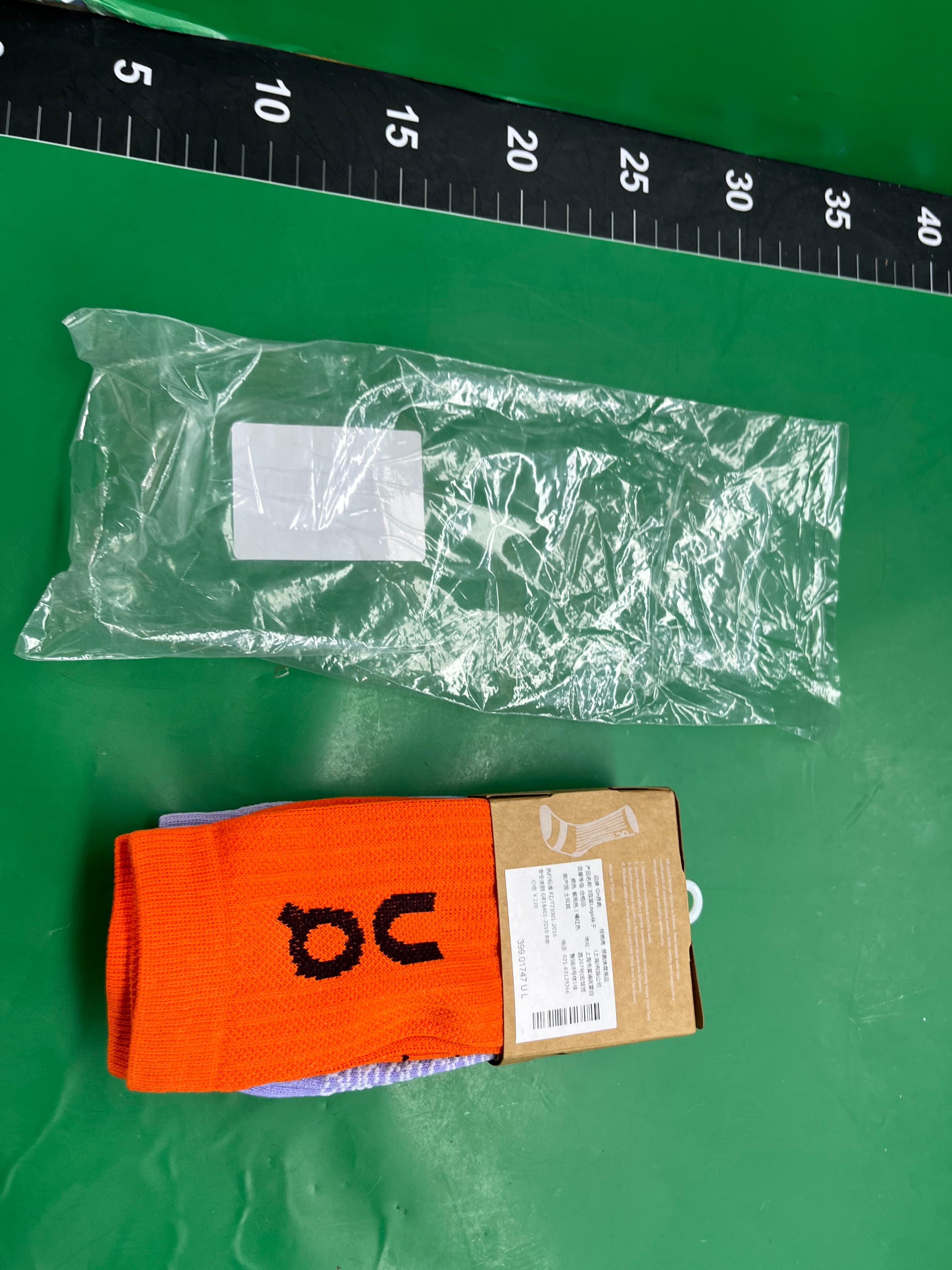 新款On袜子3双装昂跑情侣款袜子纯色男女款潮袜时尚中筒袜运动袜 — miniatura QC 6