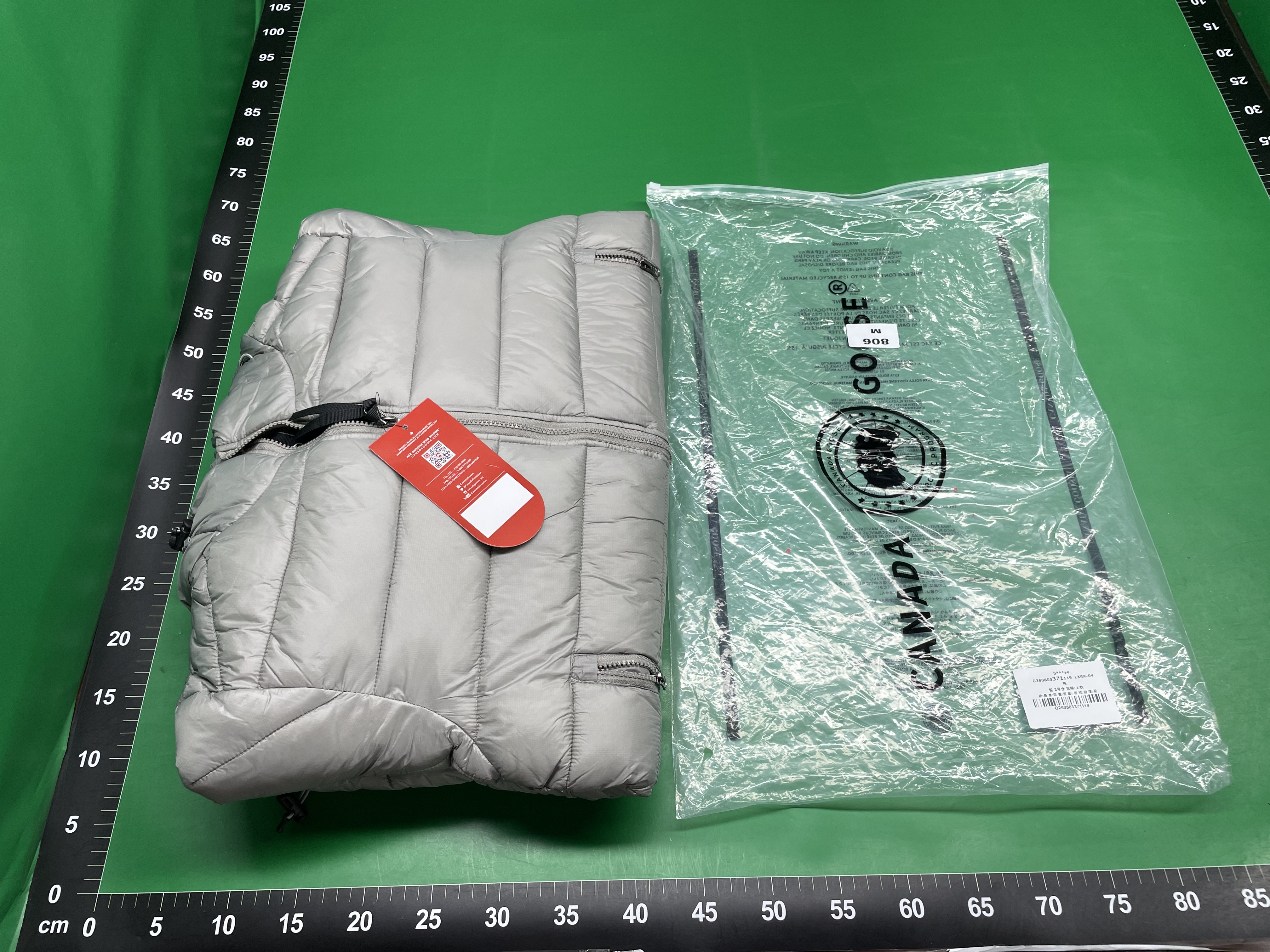 海外版SS23GOOSE保暖中长款纯色连帽短款棉服Cypress系列外套 — miniatura QC 4