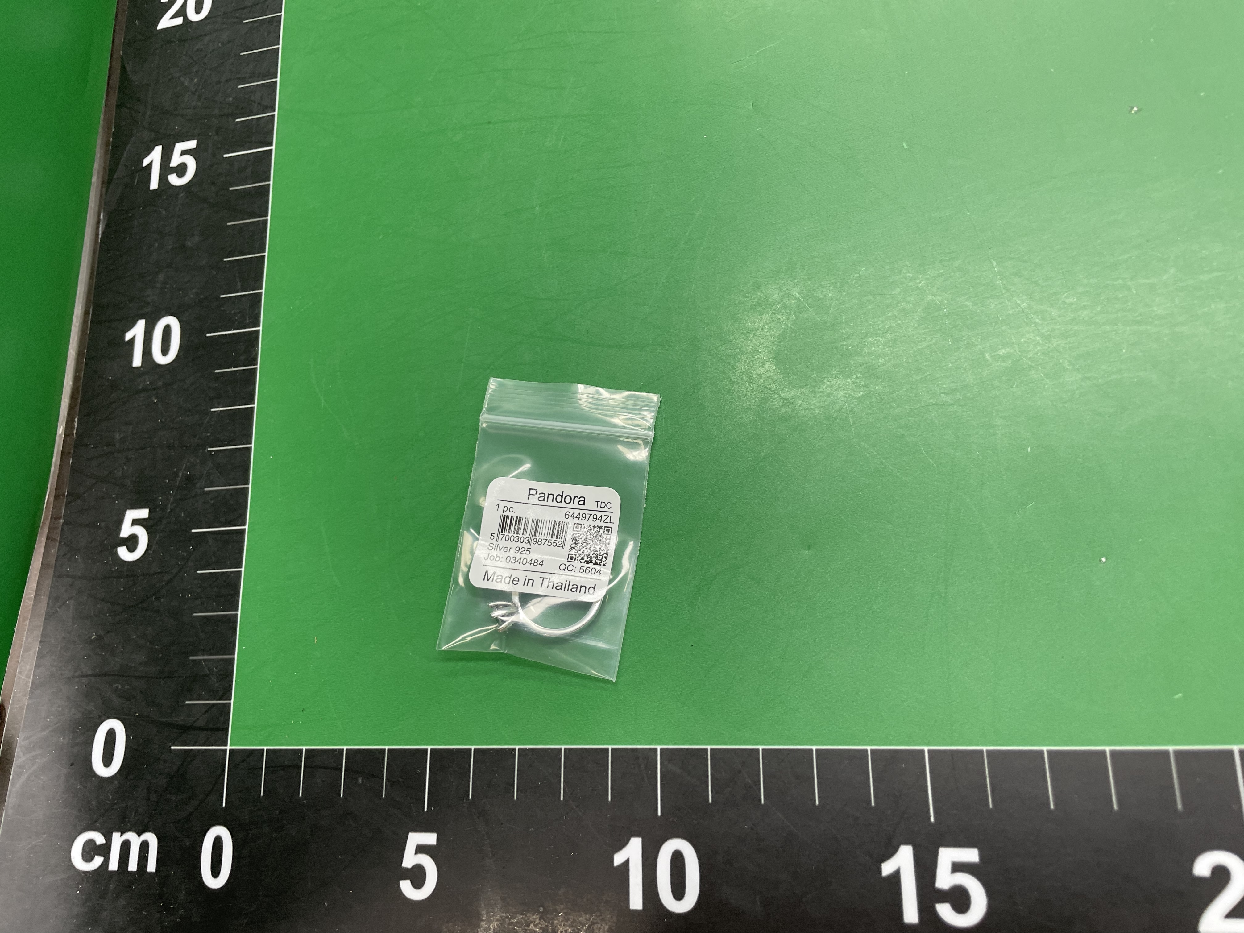 小潘家新品上市白铜镀银圈黄金玫瑰花满钻蝴蝶结潘家戒指 — miniatura QC 4