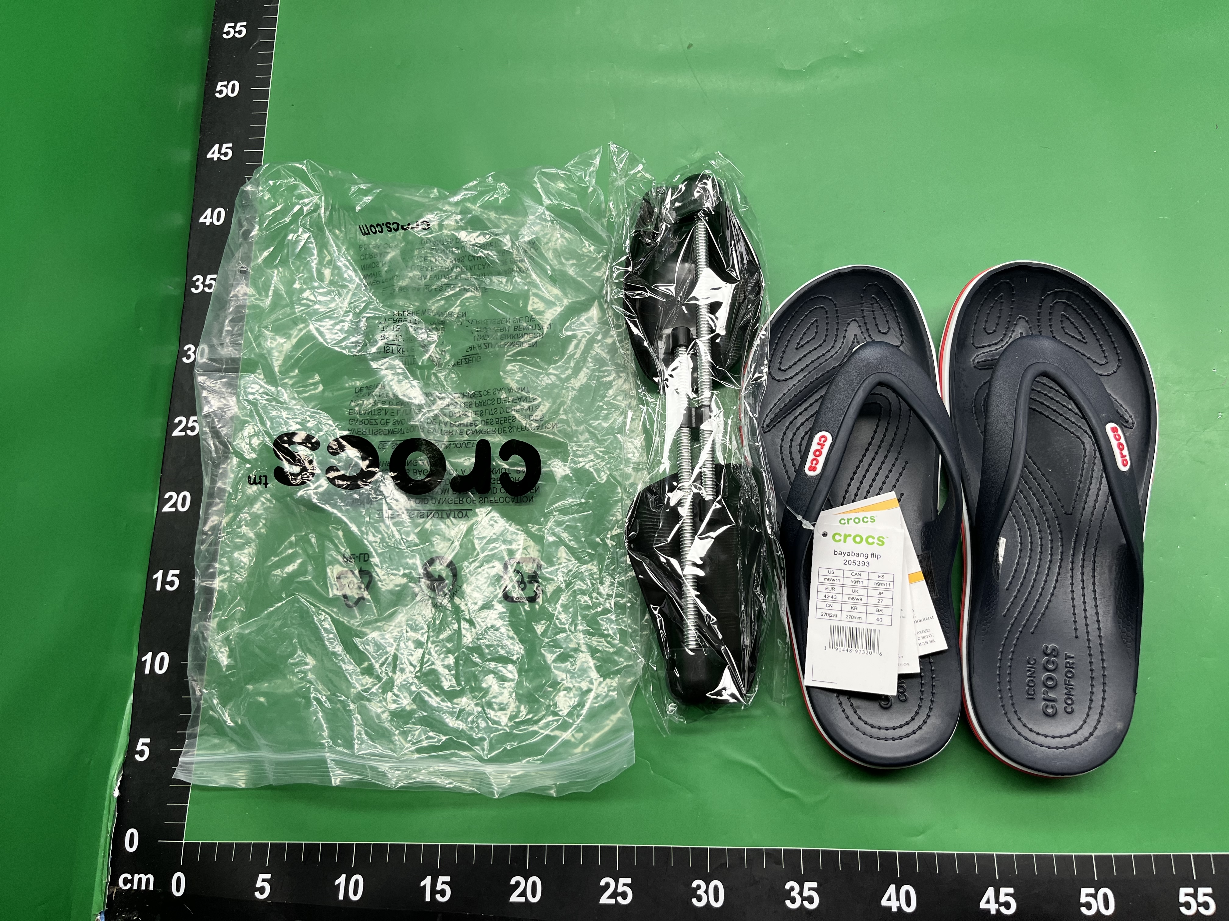 Cross沙滩鞋贝雅人字拖洞洞鞋男女休闲夹脚凉拖鞋平跟情侣款防滑 — foto QC 1