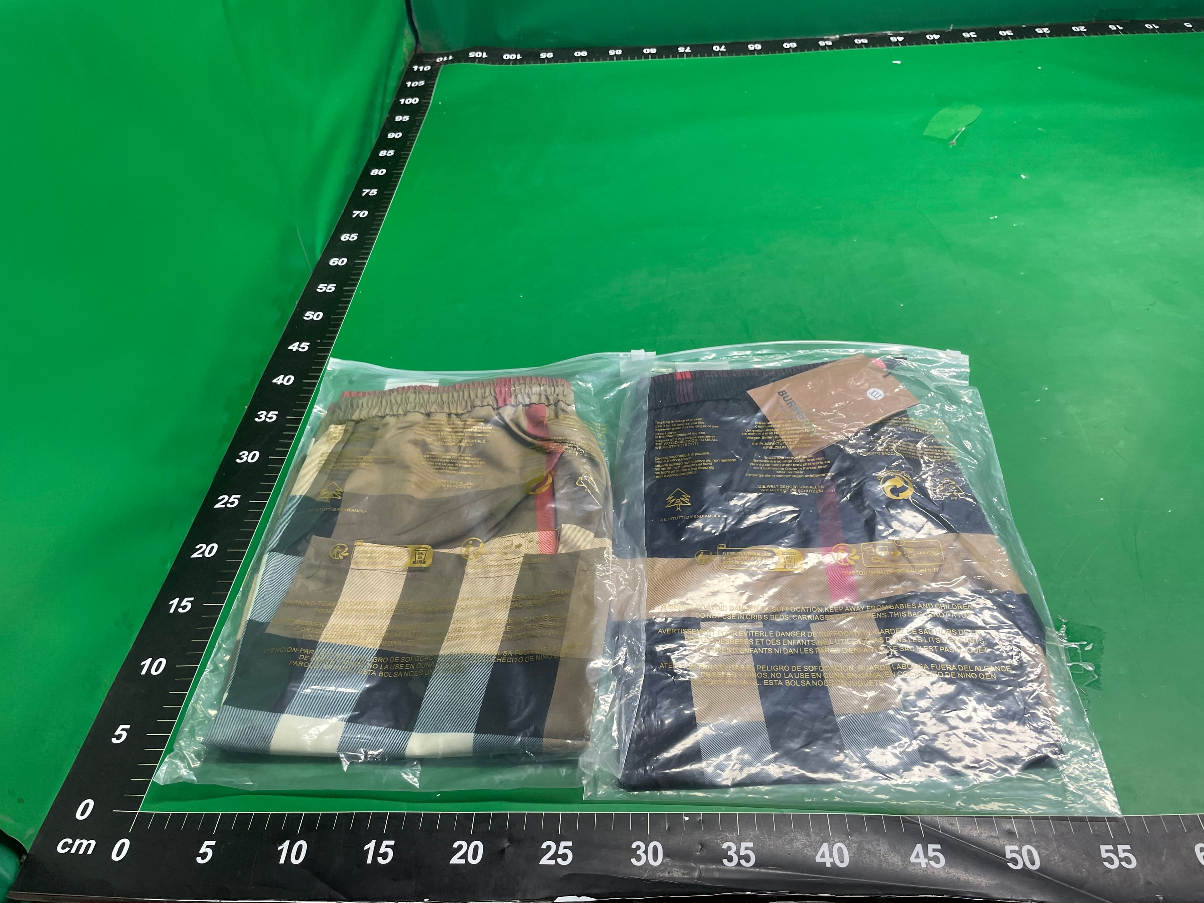 跨境26ss正确版经典沙滩裤男士格子短裤休闲裤百搭夏季外贸批发 — foto QC 1