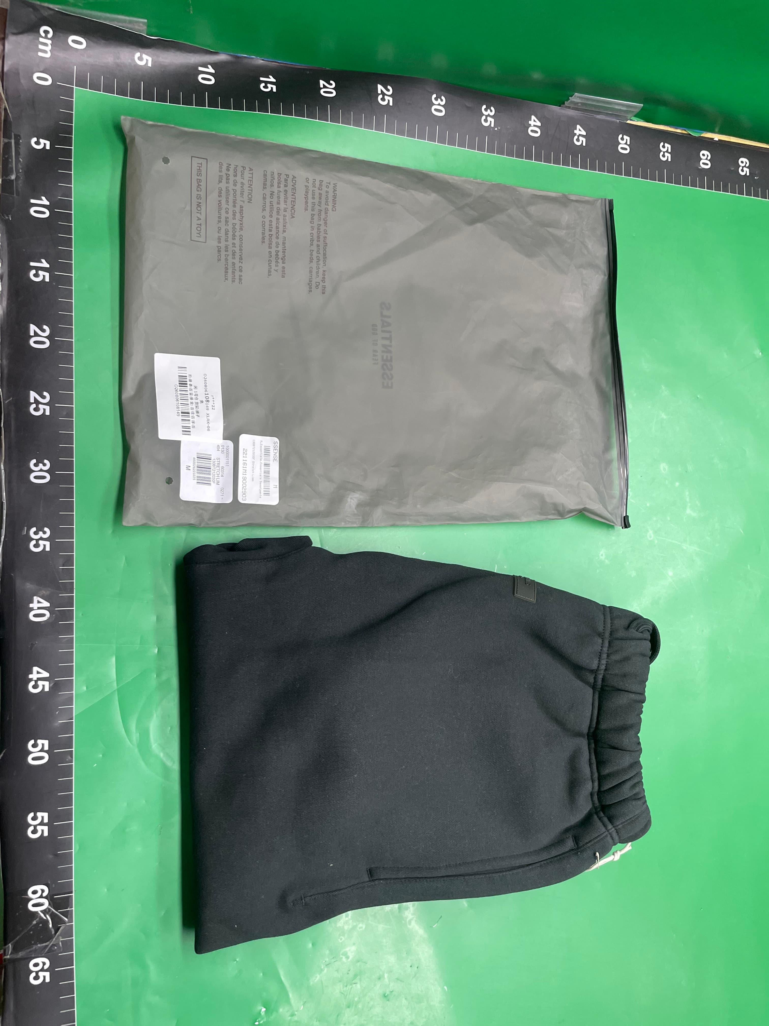 SS22-Essentials小标植绒印花Sweatpants 束脚长裤舒适舒适穿搭时 — miniatura QC 2