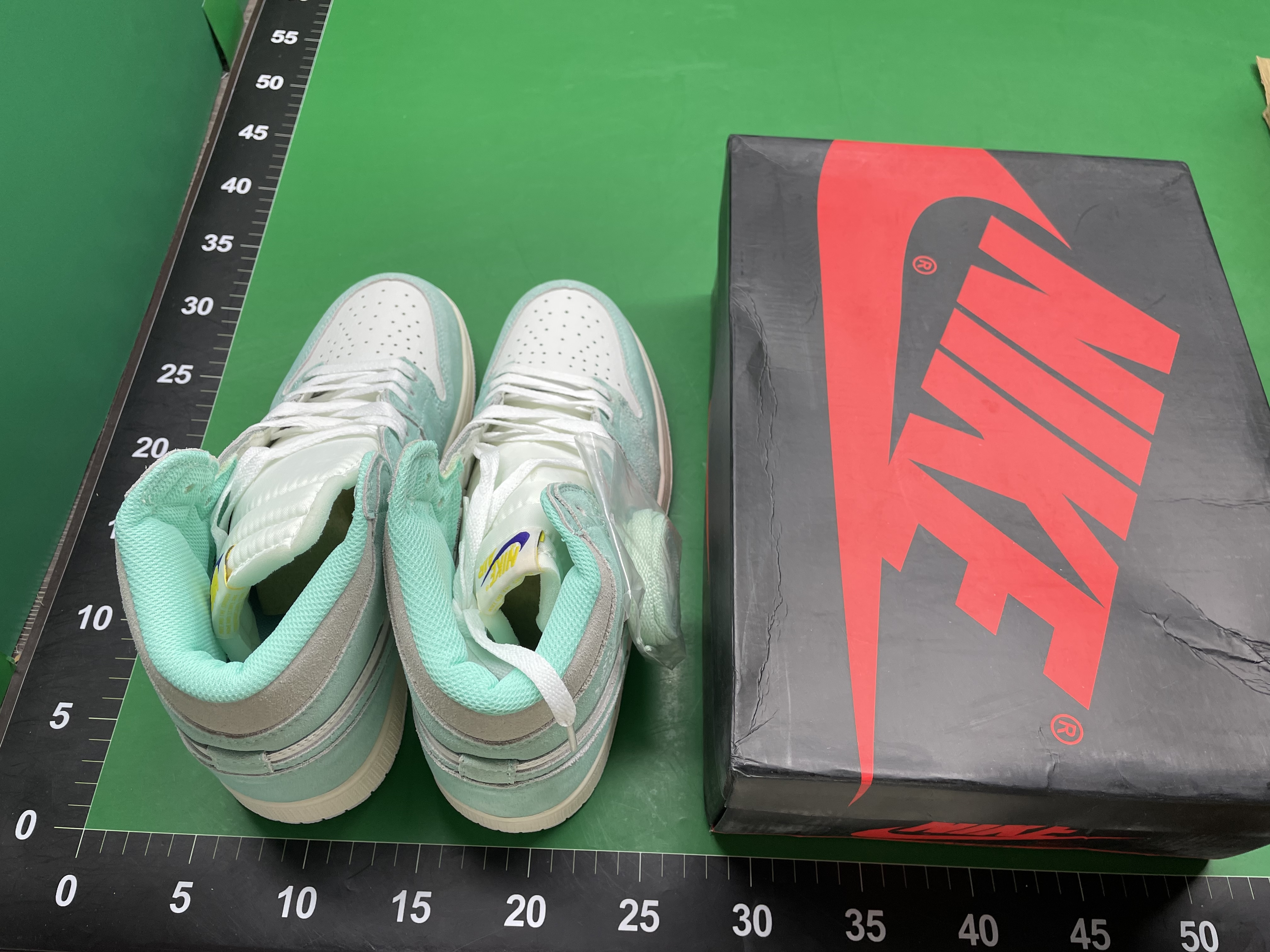 莆田鞋纯原aj1高帮篮球鞋high运动鞋头层牛皮芝加哥做旧乔1高版本 — miniatura QC 3