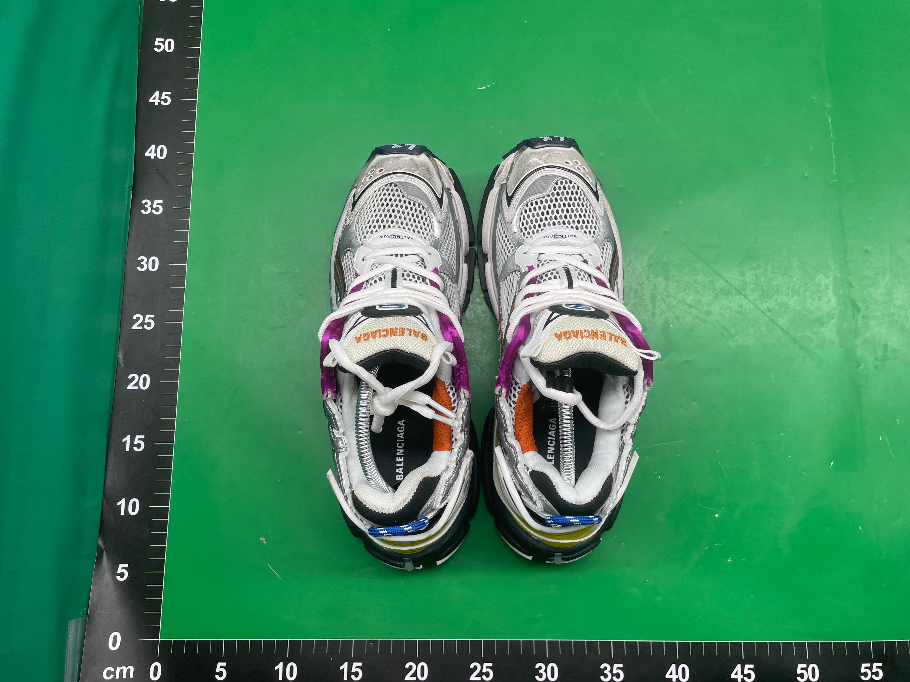 26春秋新款原标巴黎系列做旧复古老爹鞋 世家减震耐磨运动鞋 — foto QC 1