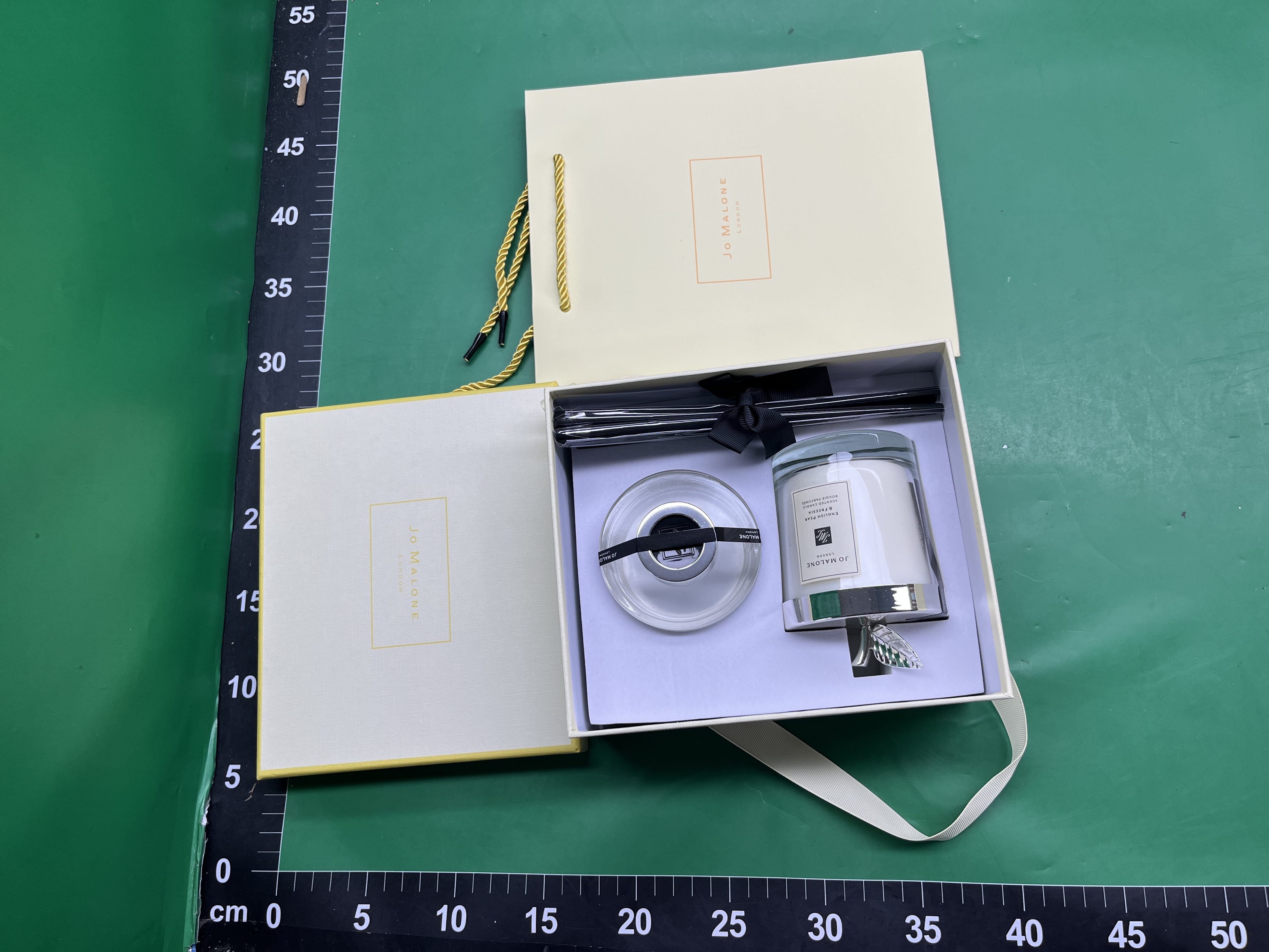 现货对版同款香薰蜡烛蓝风铃烛台家用室内持久香氛小众生日伴手礼 — miniatura QC 3
