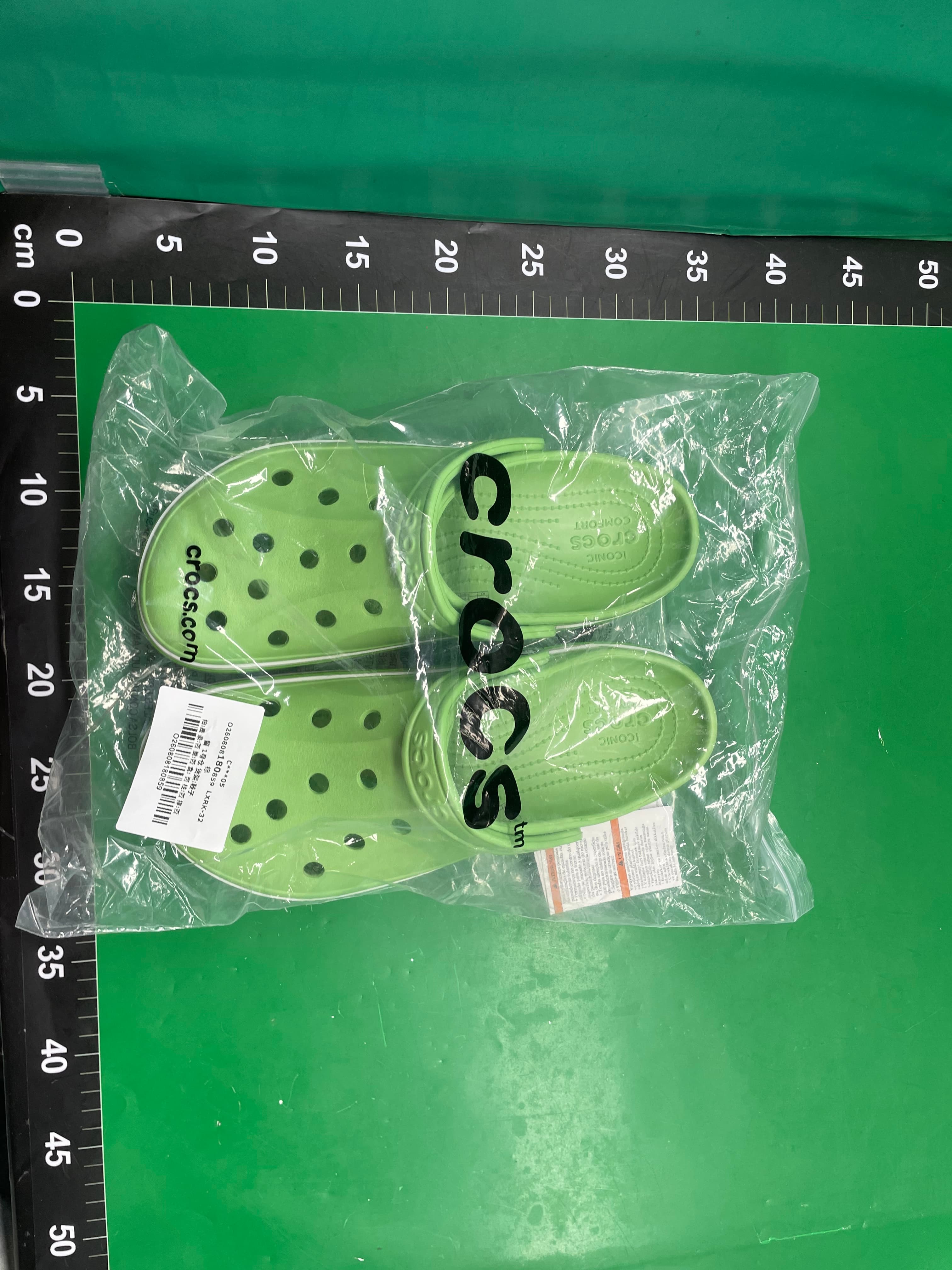 CROSS洞洞鞋大贝雅经典款情侣外穿夏季包头凉拖鞋男女沙滩鞋批发 — miniatura QC 4