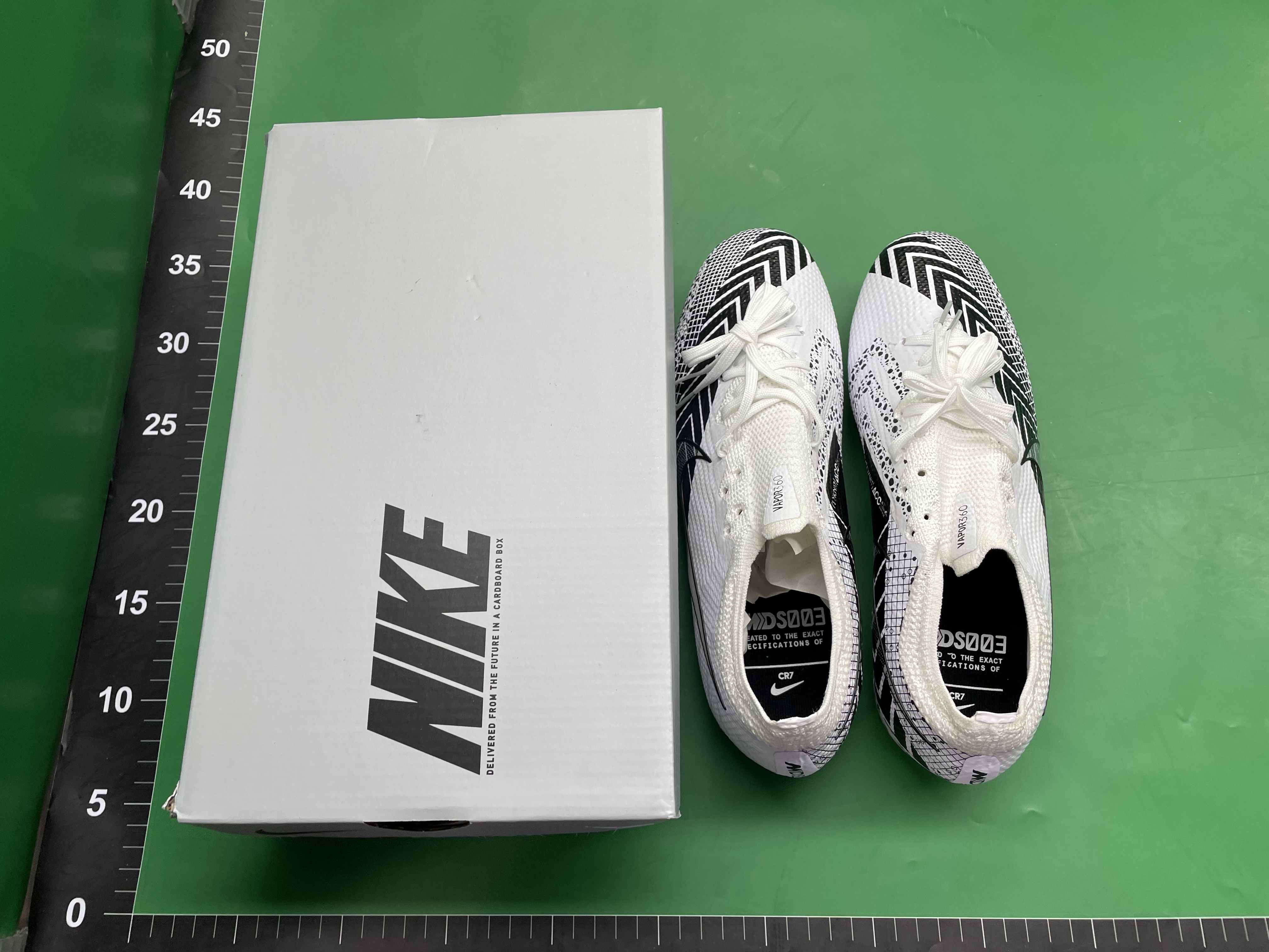 跨境热卖刺客足球鞋男FG13低帮钉针织面Flyknit360 技术防水39-45 — miniatura QC 2
