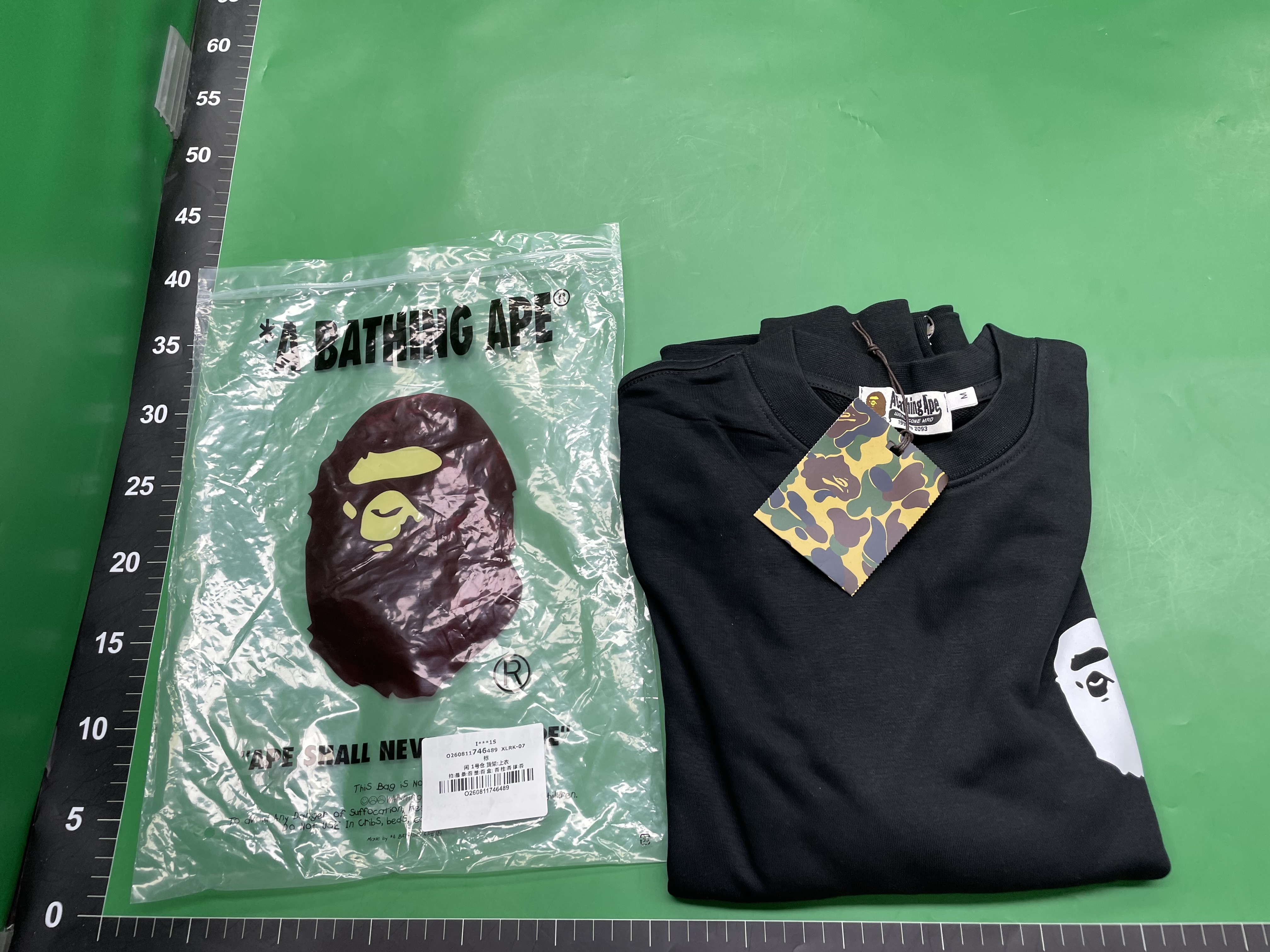 跨境外贸批发潮牌BAPE鲨鱼猿人头圆领卫衣一件代发秋冬毛圈卫衣 — miniatura QC 3