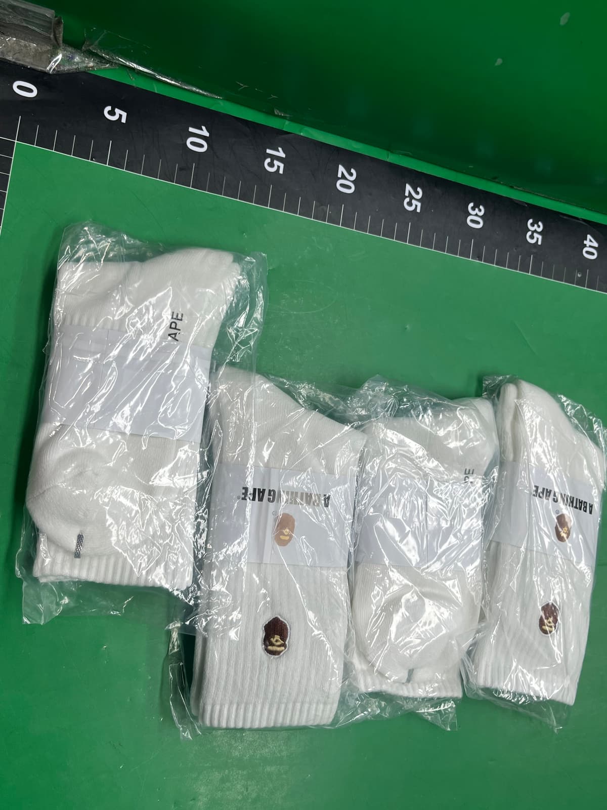 Bape猿人头刺绣日系中筒袜高筒袜男女运动袜加厚保暖休闲潮袜 — miniatura QC 4
