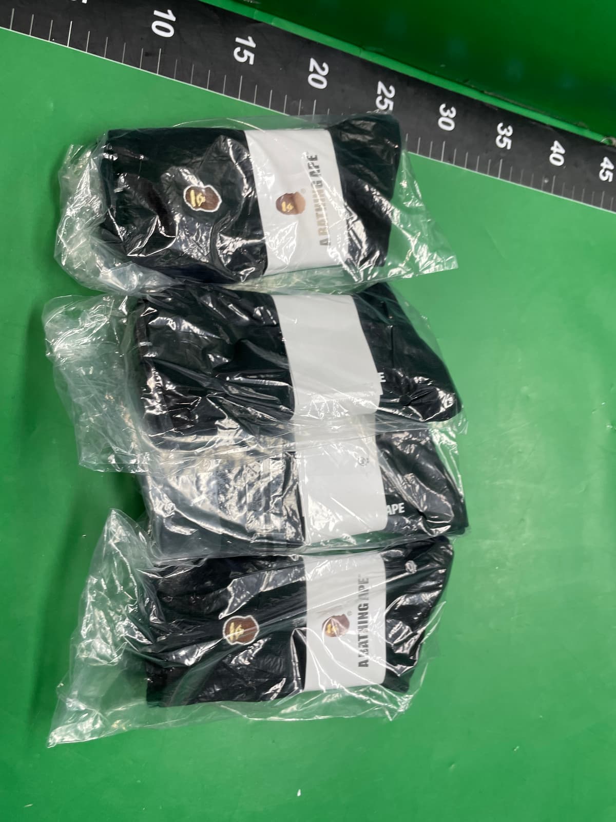 Bape猿人头刺绣日系中筒袜高筒袜男女运动袜加厚保暖休闲潮袜 — miniatura QC 3