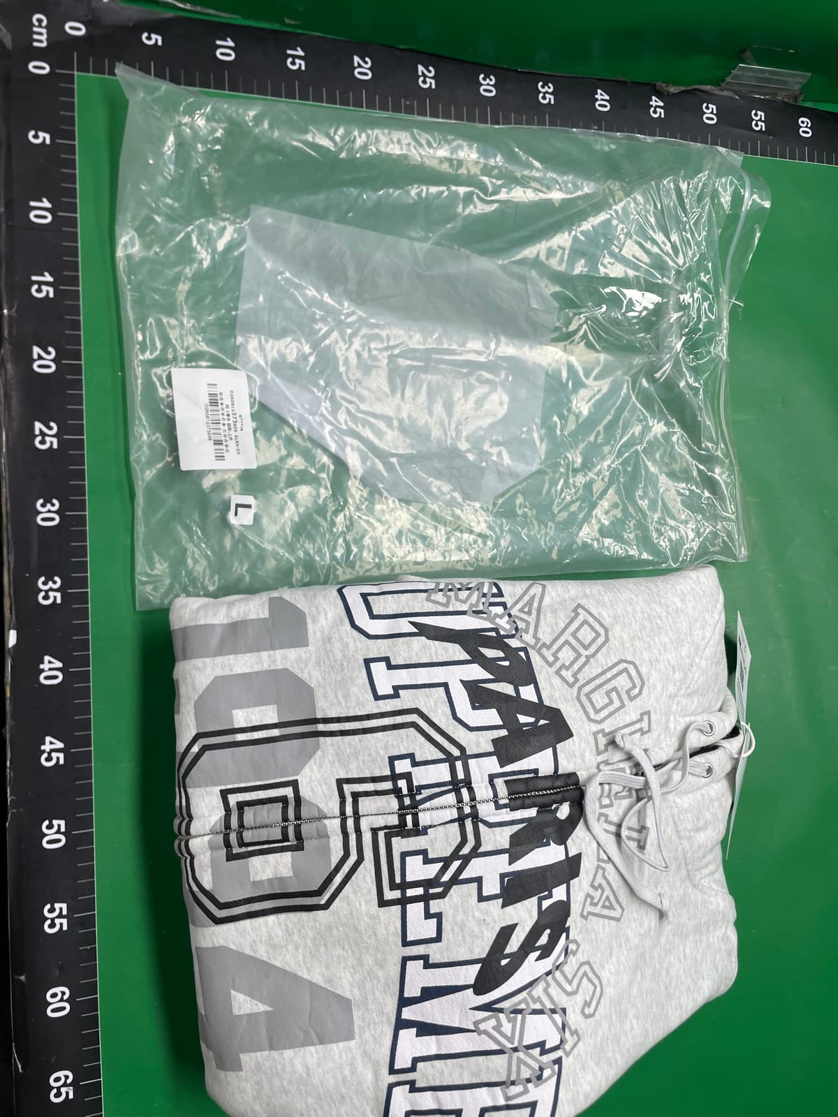 Pure Cotton Multi-Color Unisex Sweatshirts Are Popular among Young People — miniatura QC 5