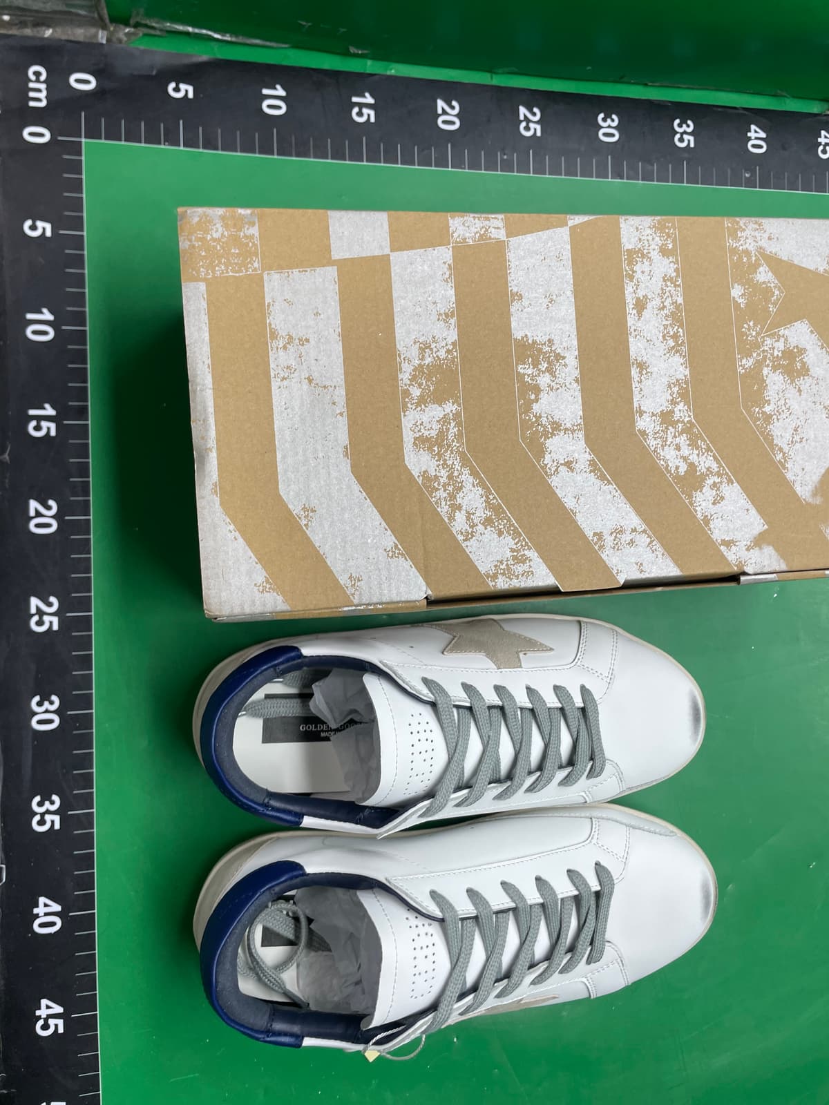 Korean Old Star Small Dirty Shoes for Women 2024 New Versatile Internet Celebrity Sneakers with Increased Dirty Cowhide White Shoes — miniatura QC 2