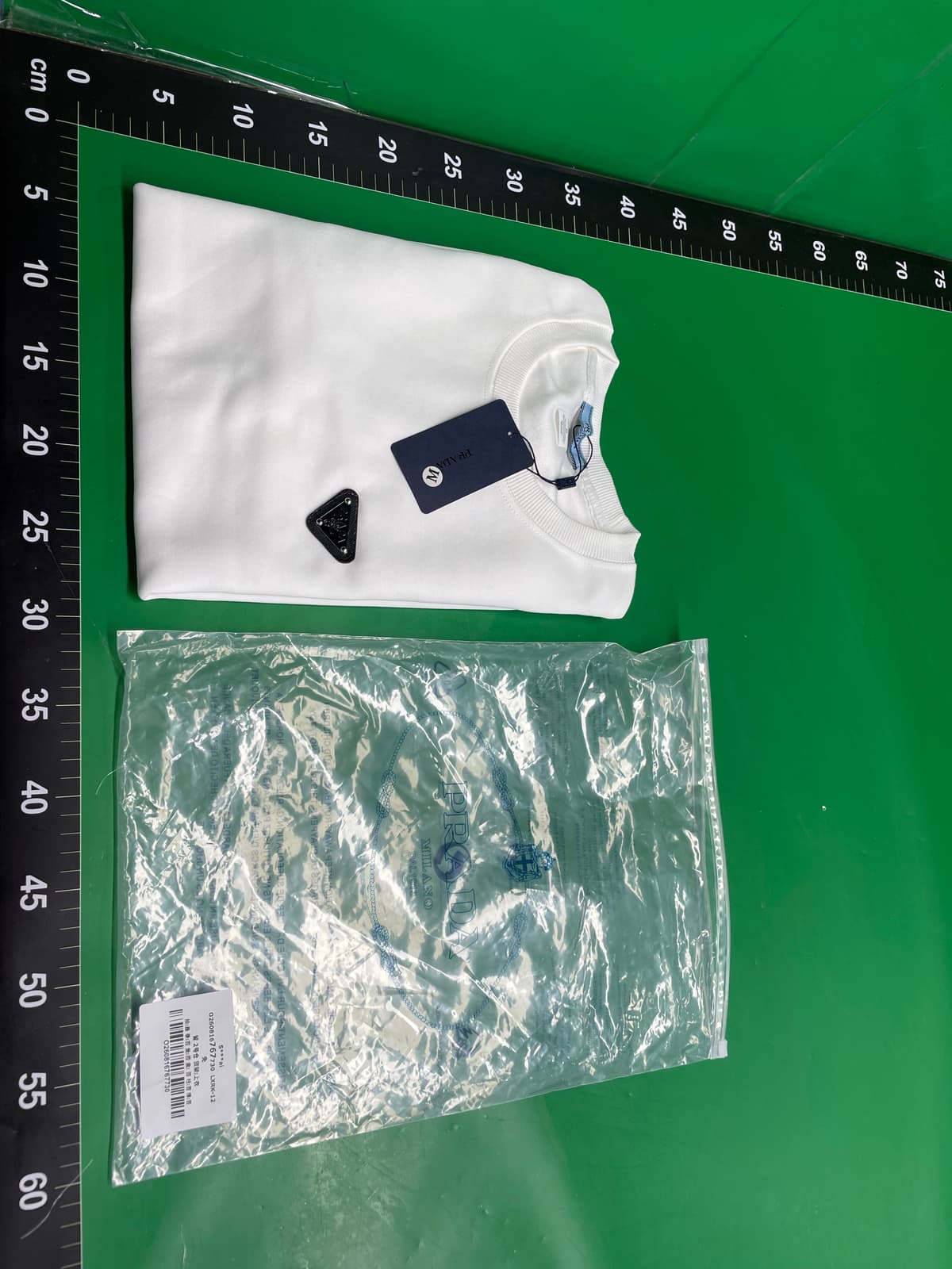 跨境代发奢潮pra普家金属三角LOGO男女同款秋冬宽松百搭卫衣可代 — miniatura QC 3