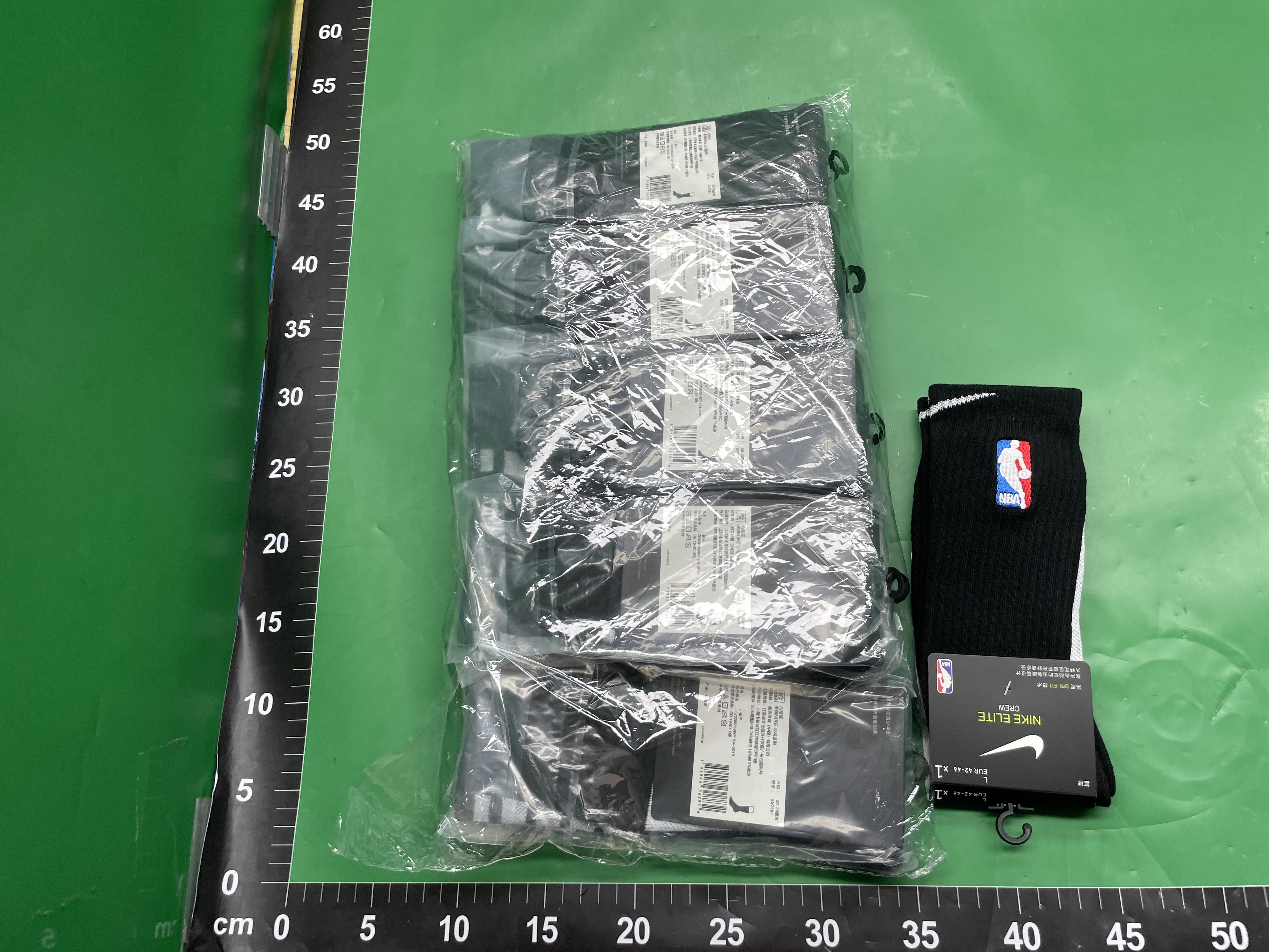 刺绣款NBA篮球袜毛巾底中筒长筒训练实战美式耐磨防滑吸汗运动袜 — foto QC 1