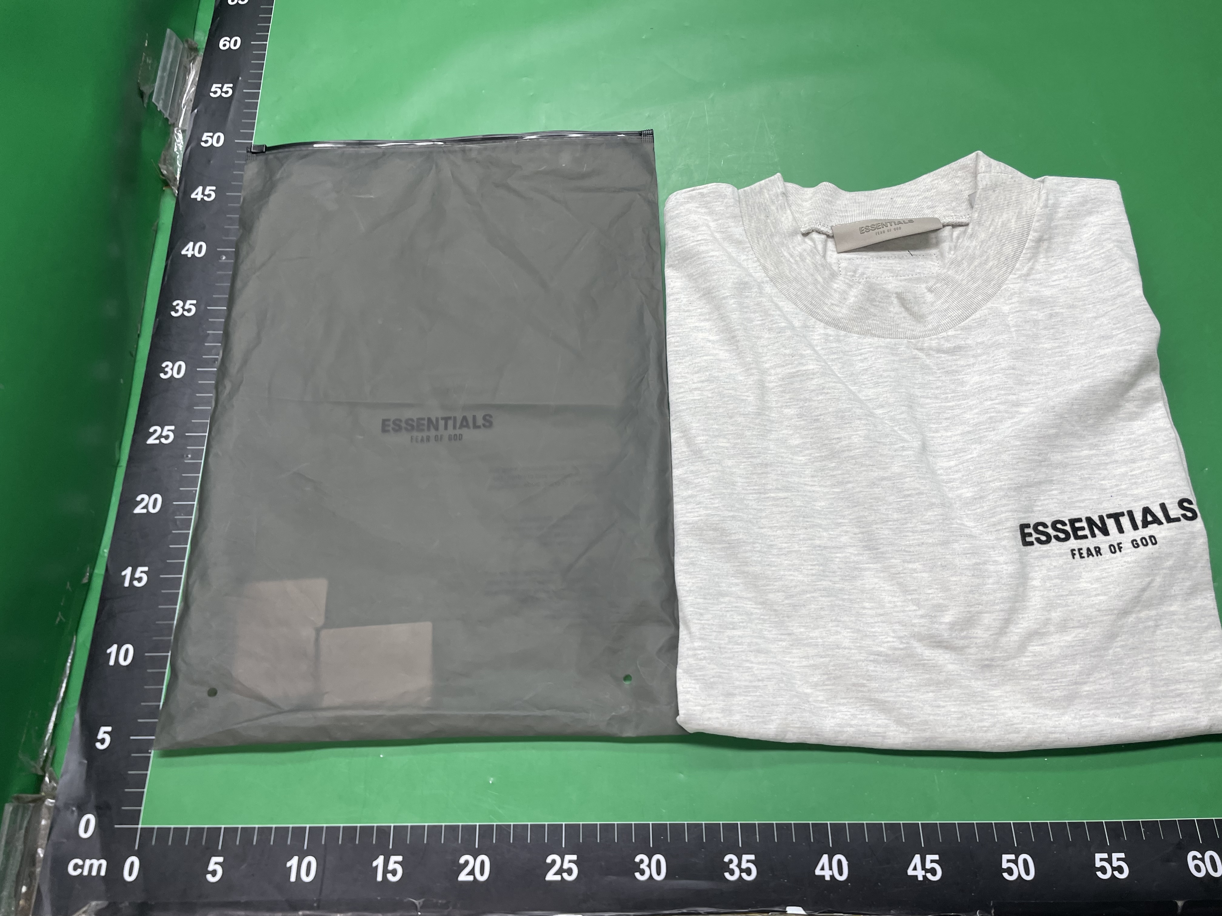 SS22-Essentials前后植绒印花半袖Tee透气舒适百搭潮牌简约修身型 — miniatura QC 4