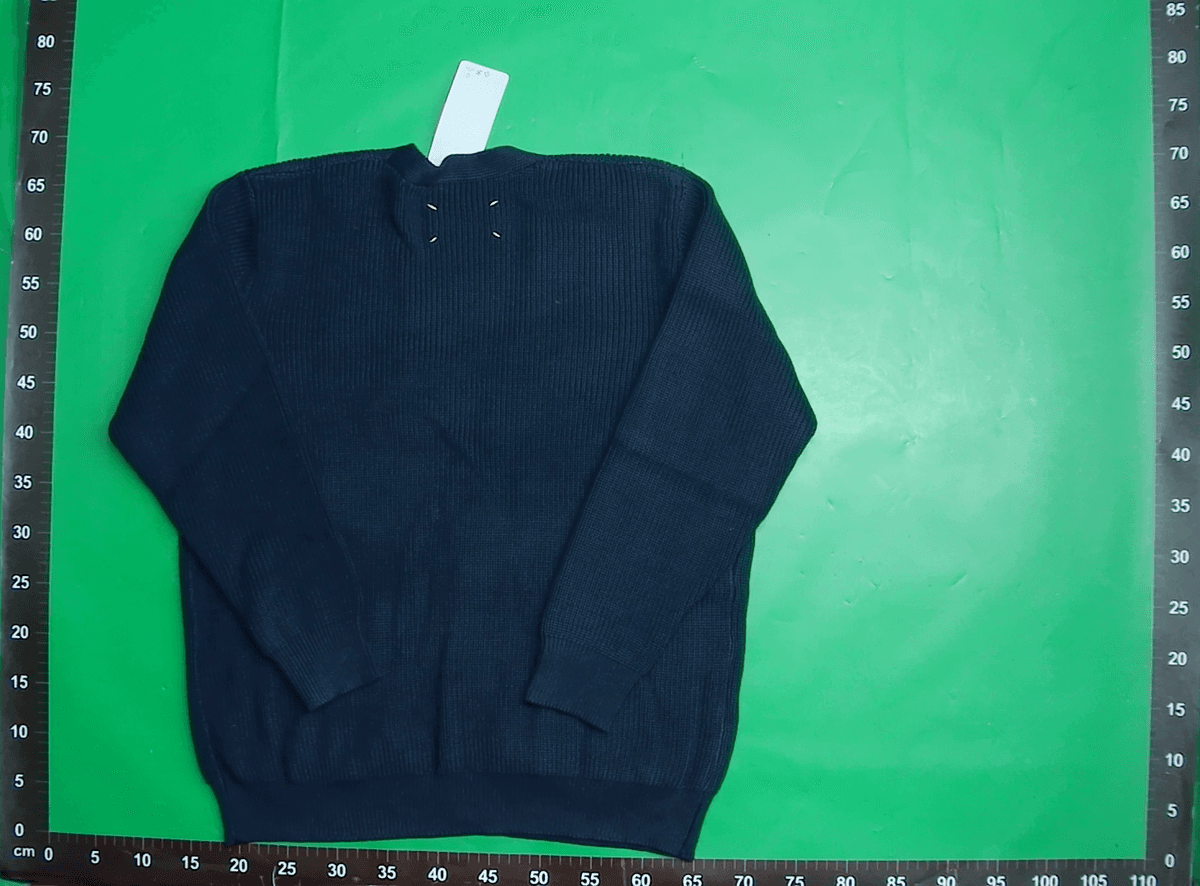 Cotton Sweater Autumn and Winter British Style Black Button V-Neck Knitted Cardigan Original Fashion Couple Sweater Loose Fit Couple Style — foto QC 1