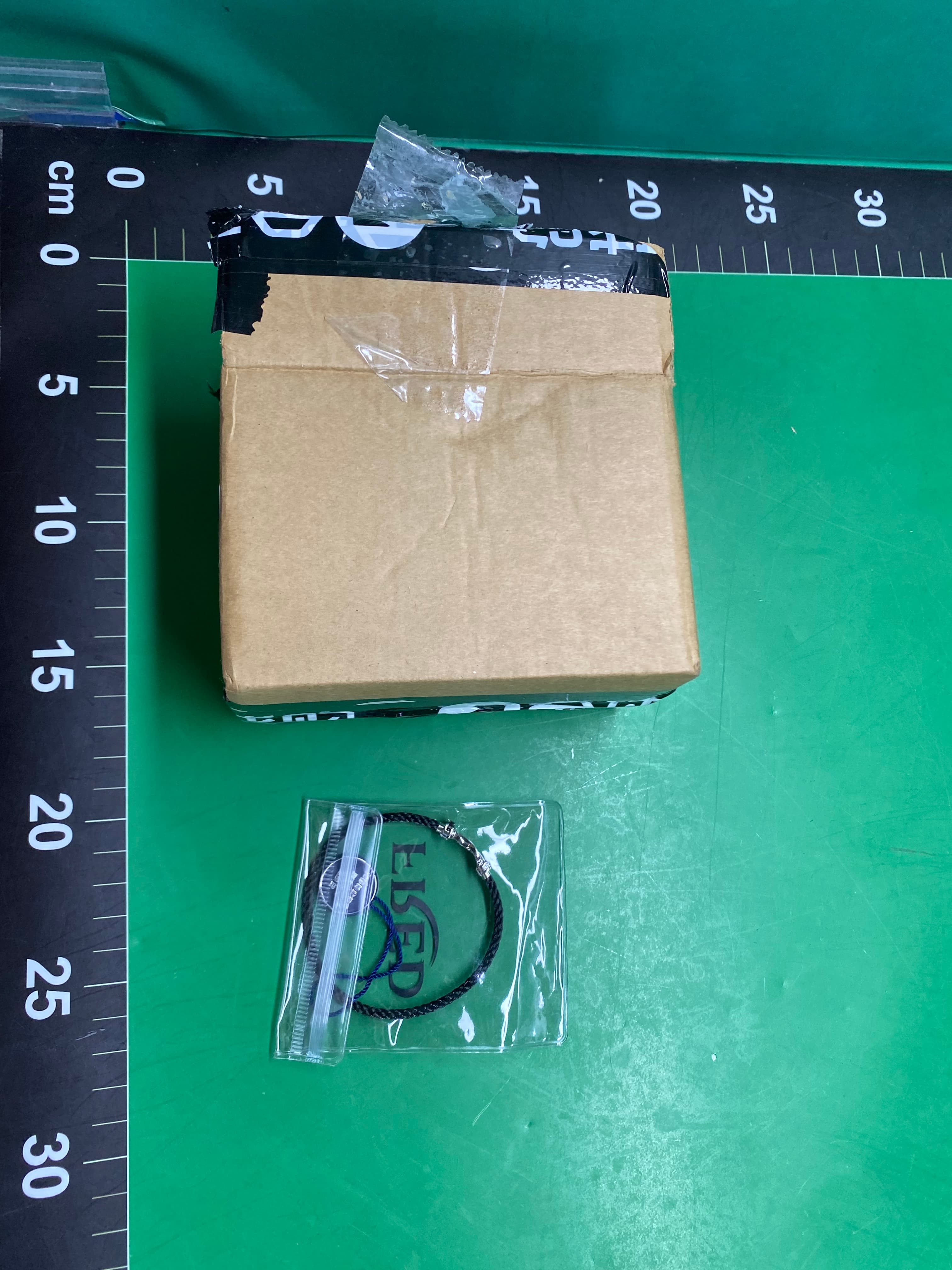 费雷德马蹄扣镶钻精钢丝手链18k 金轻奢情侣款手绳大号男女本命年 — foto QC 1