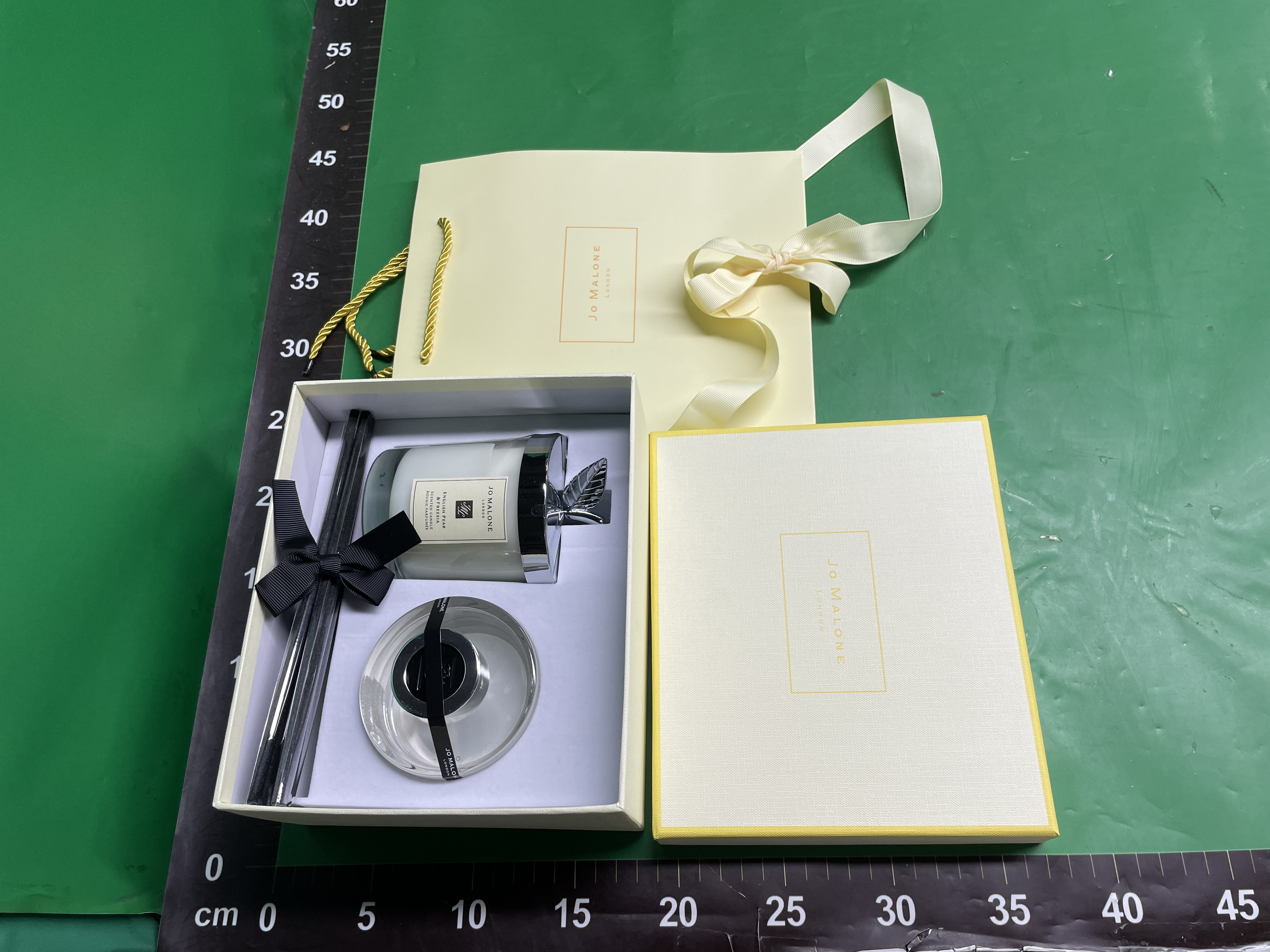现货对版同款香薰蜡烛蓝风铃烛台家用室内持久香氛小众生日伴手礼 — foto QC 1