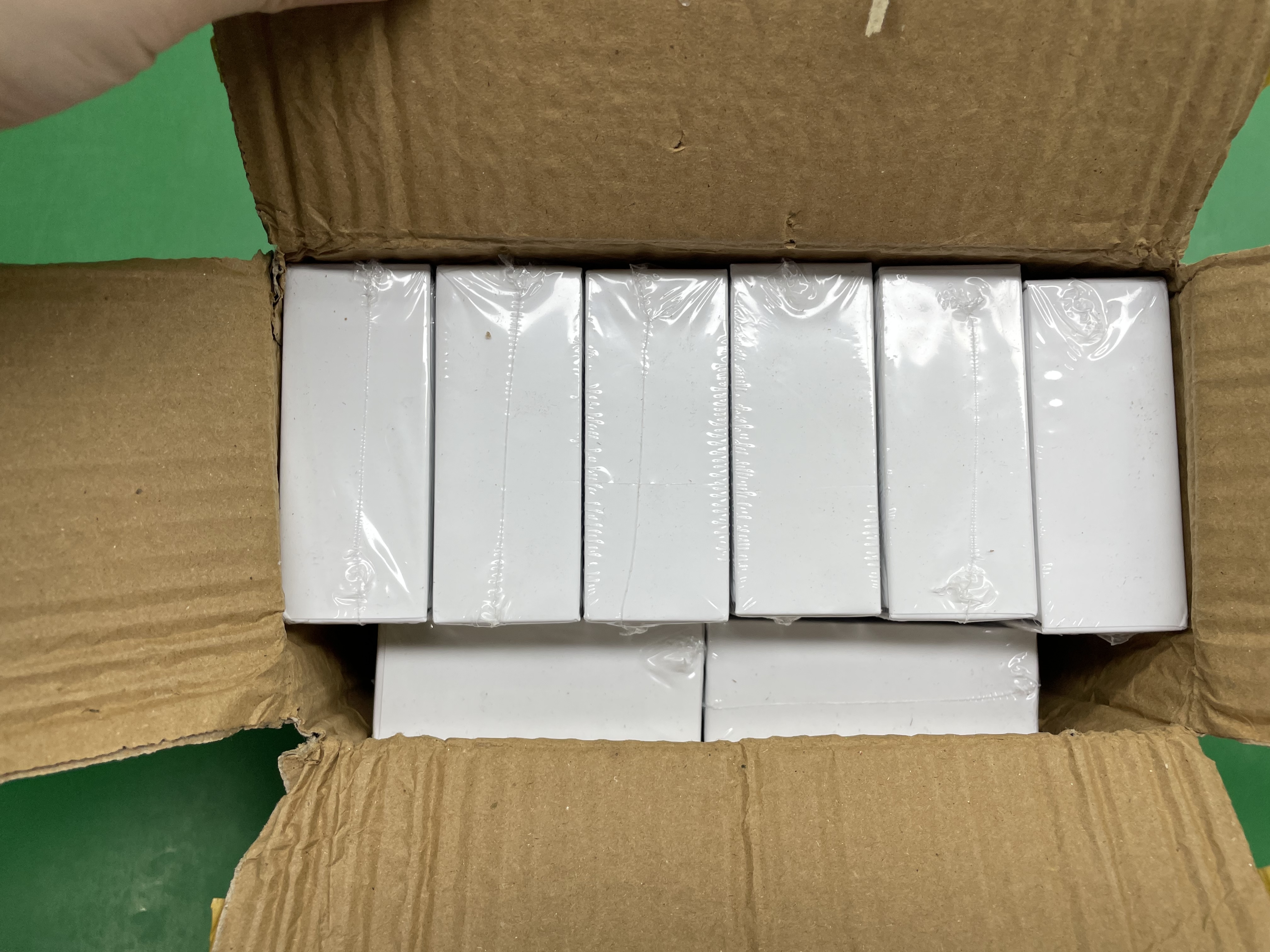 26新款华强北7代蓝牙耳机运动降噪耳机蓝牙长续航高音质无线耳机 — foto QC 1