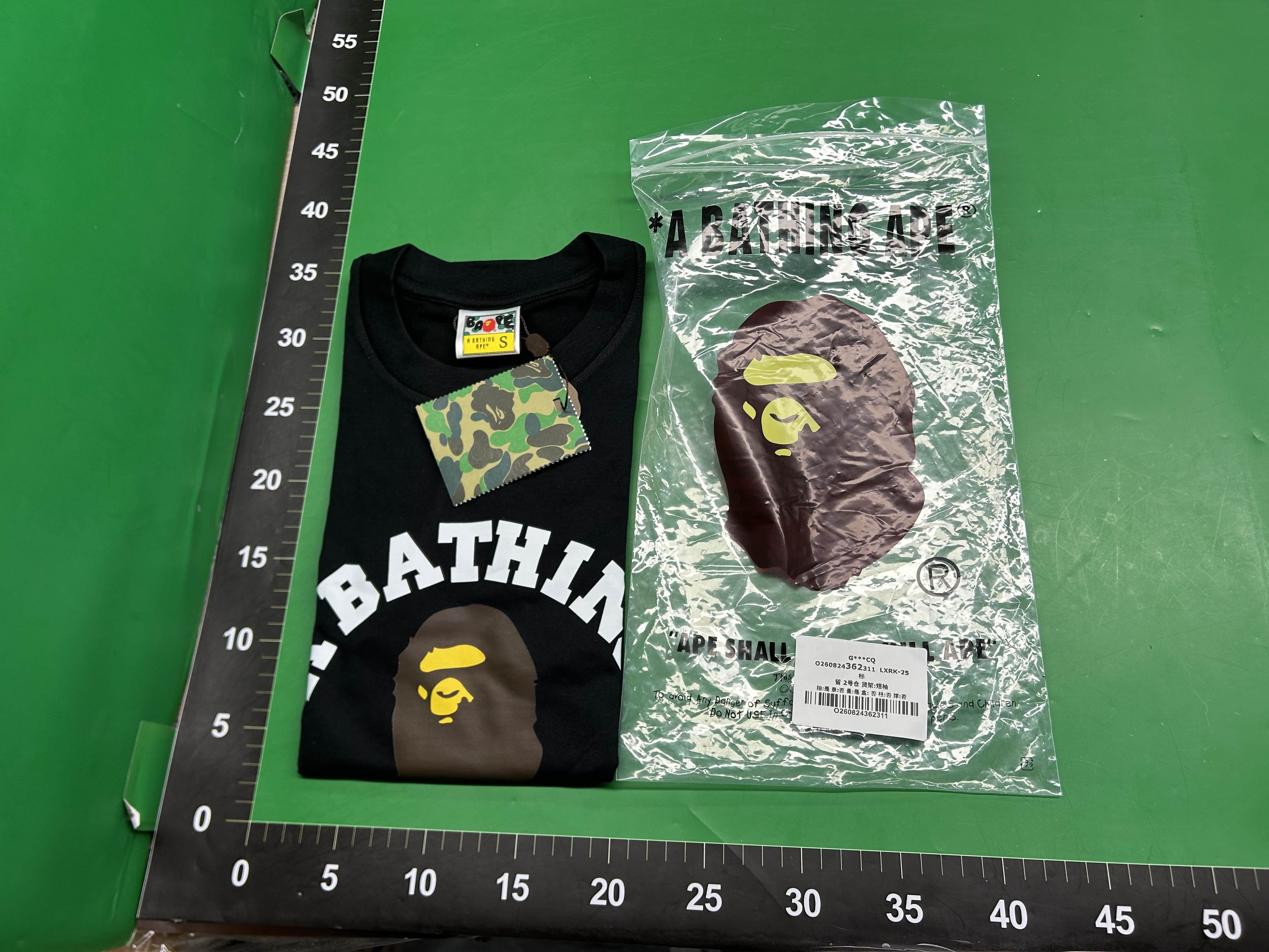 潮牌跨境批发供货外贸一件代发260g重磅BAPE猿人头鲨鱼短袖T恤2 — foto QC 1