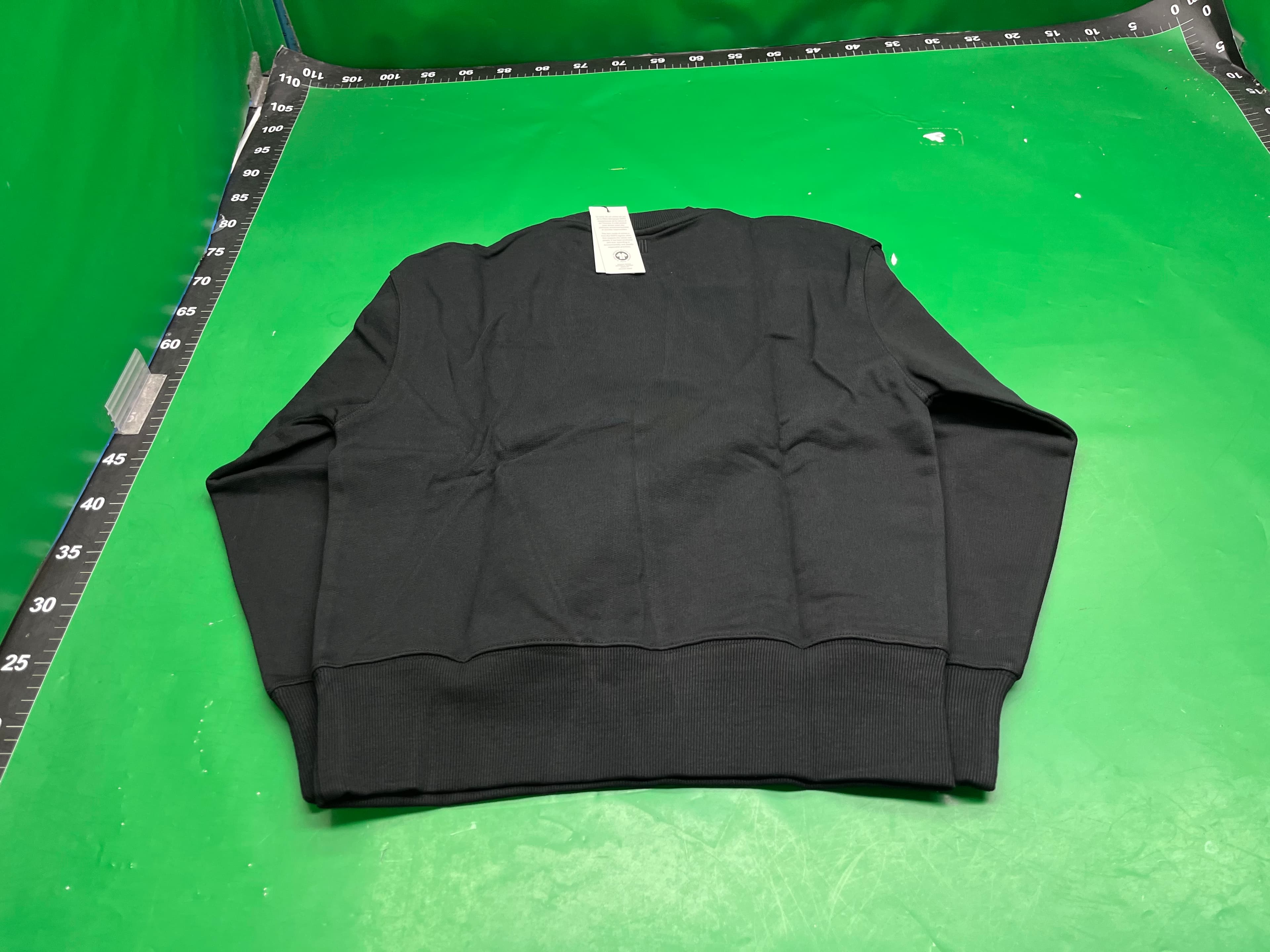 Three-Dimensional Badge Sweatshirt — foto QC 1