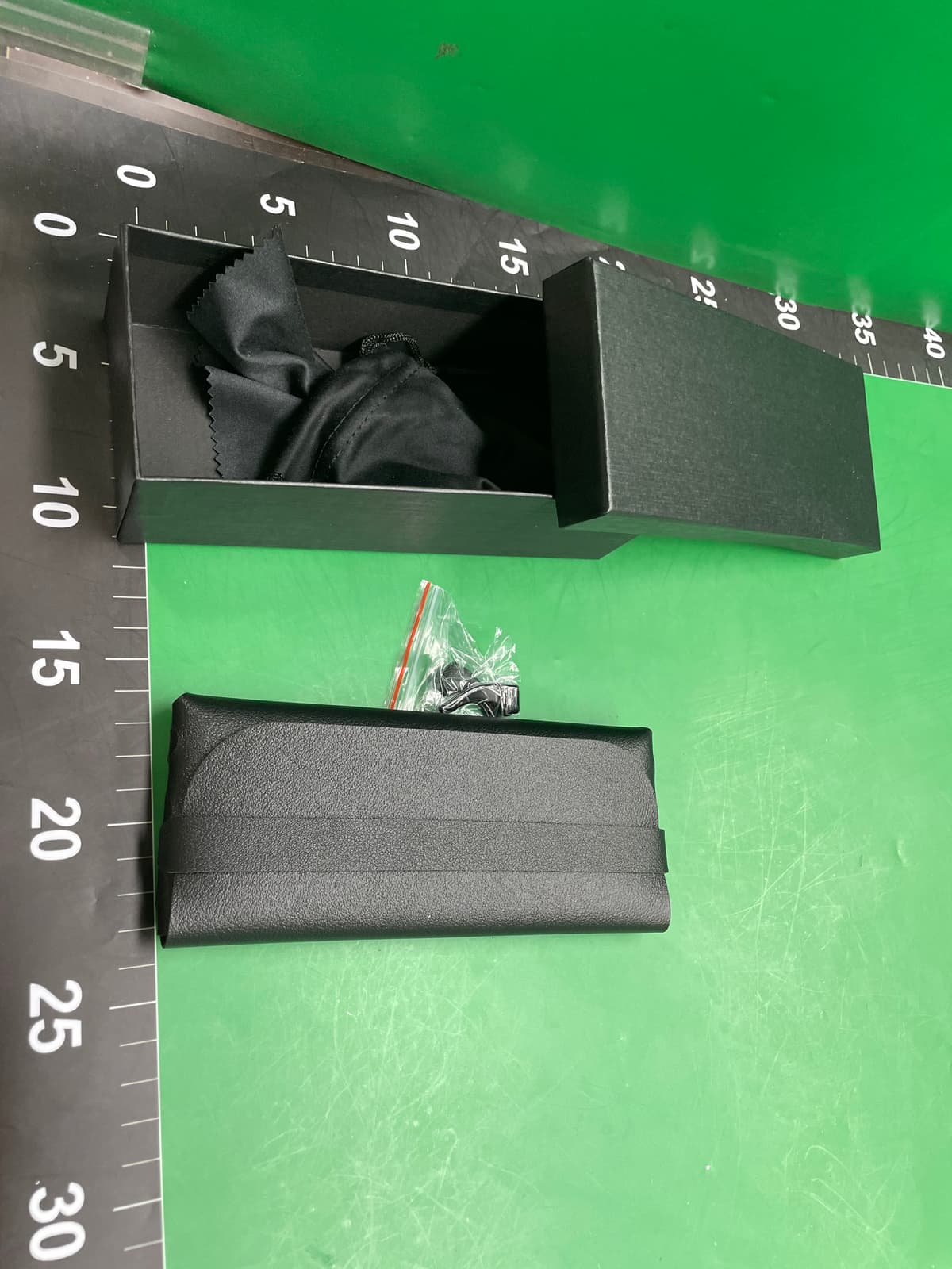 AR镀膜防蓝光米钉潮流睡眠眼镜红色镜片防紫外线防辐射框架眼镜 — miniatura QC 3