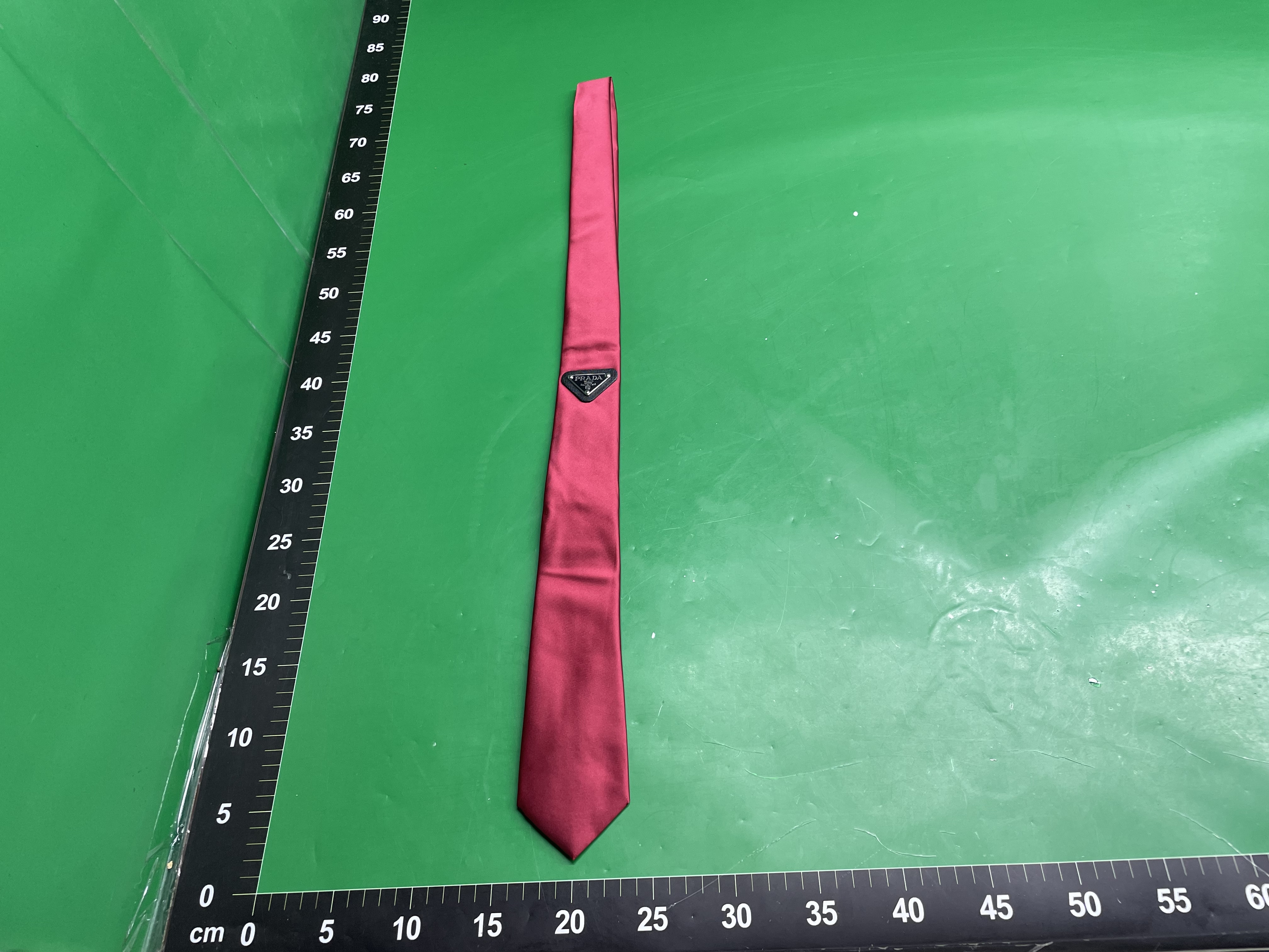 P家新款倒三角标志领结领带男女同款可调节时尚黑色7CM衬衣装饰潮 — miniatura QC 2