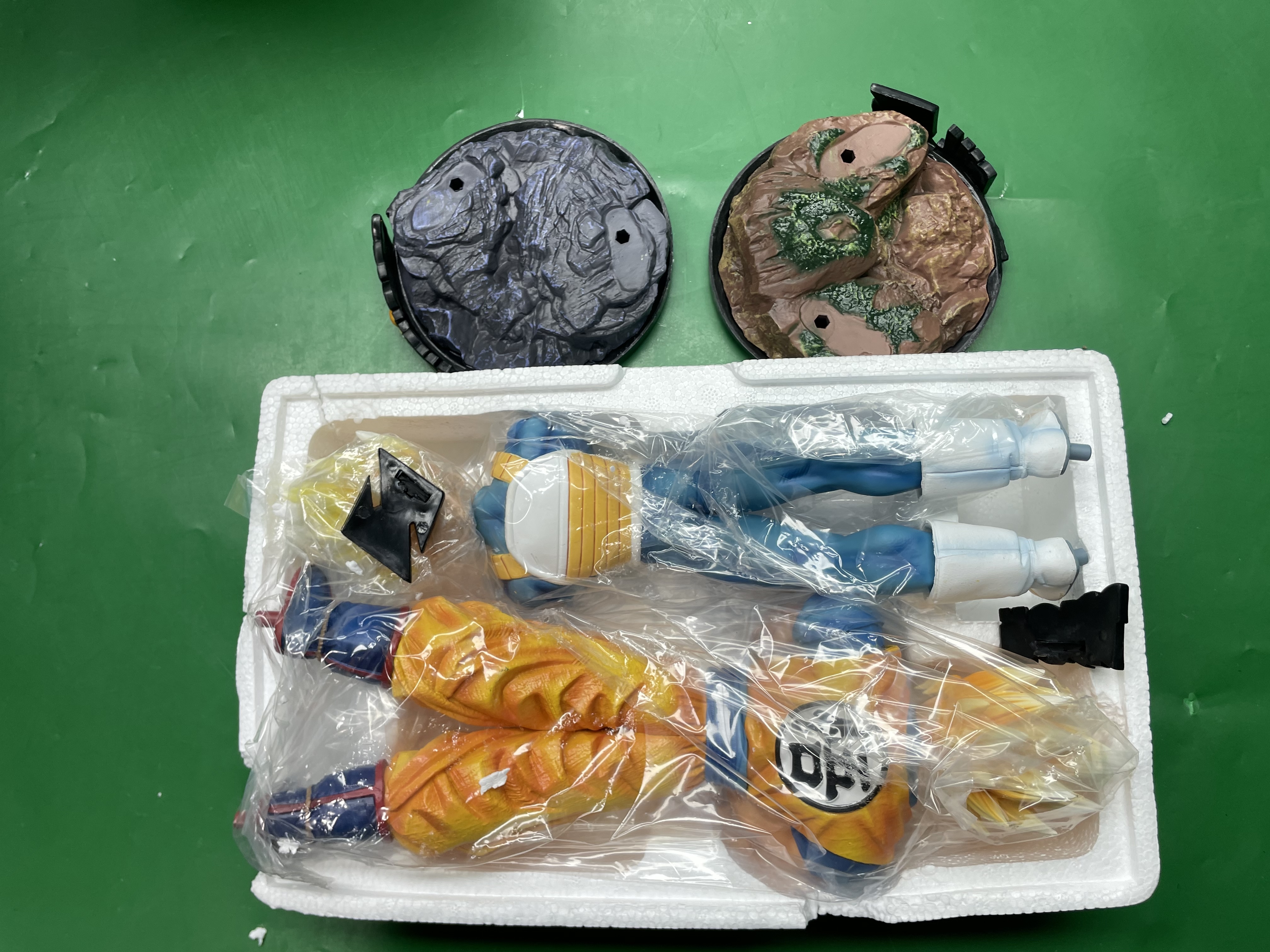 七龙珠战士站姿余震悟空与贝吉塔共鸣套装超级赛亚人手办模型摆件 — miniatura QC 2