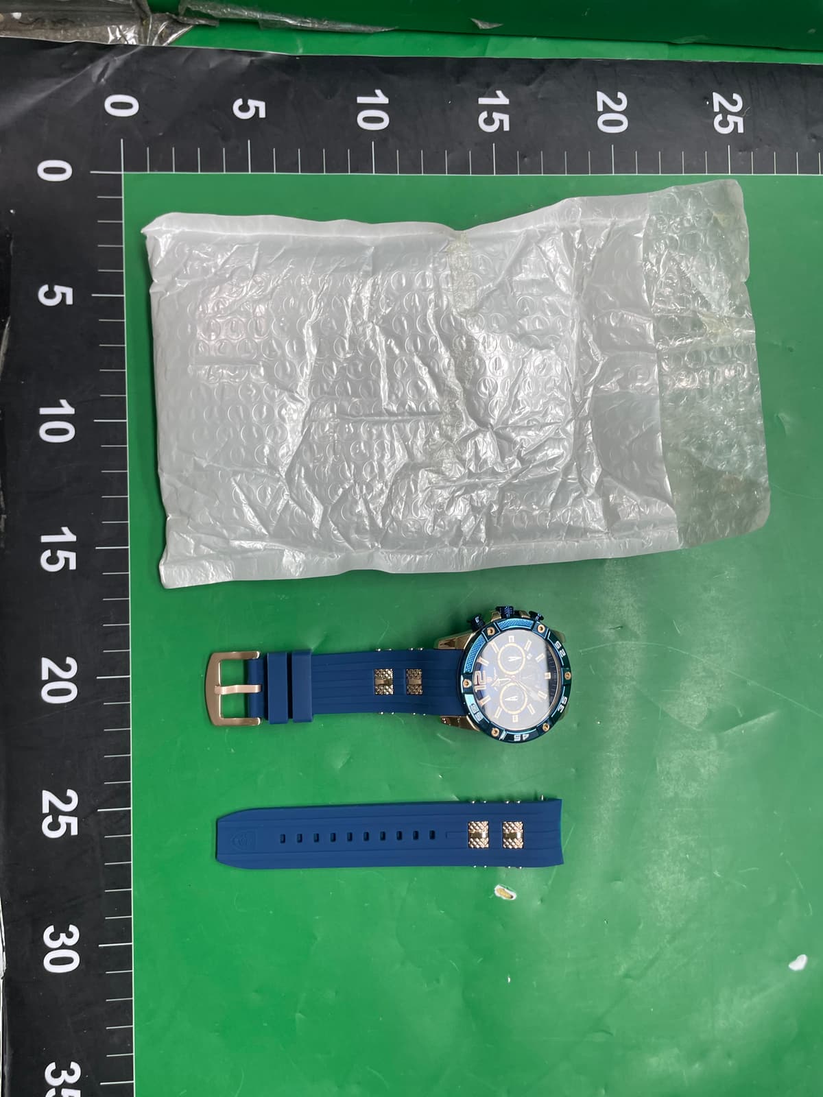 瑞士品牌新款男士手表多功能防水硅胶石英表直播外贸爆款一件代发 — foto QC 1