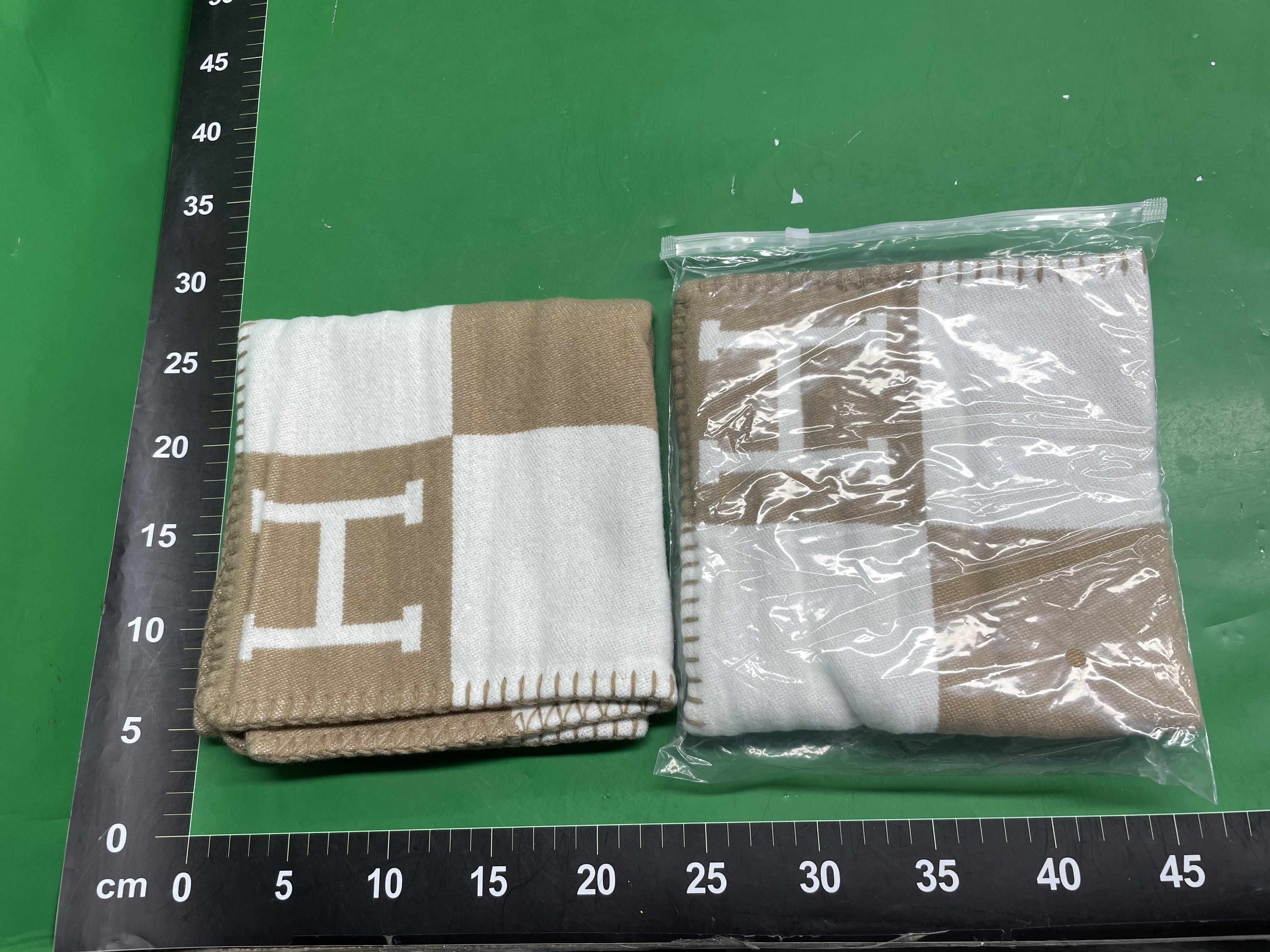H抱枕欧美抱枕套 住宅酒店ins风毛线编制沙发靠抱枕车枕可定颜色 — miniatura QC 3