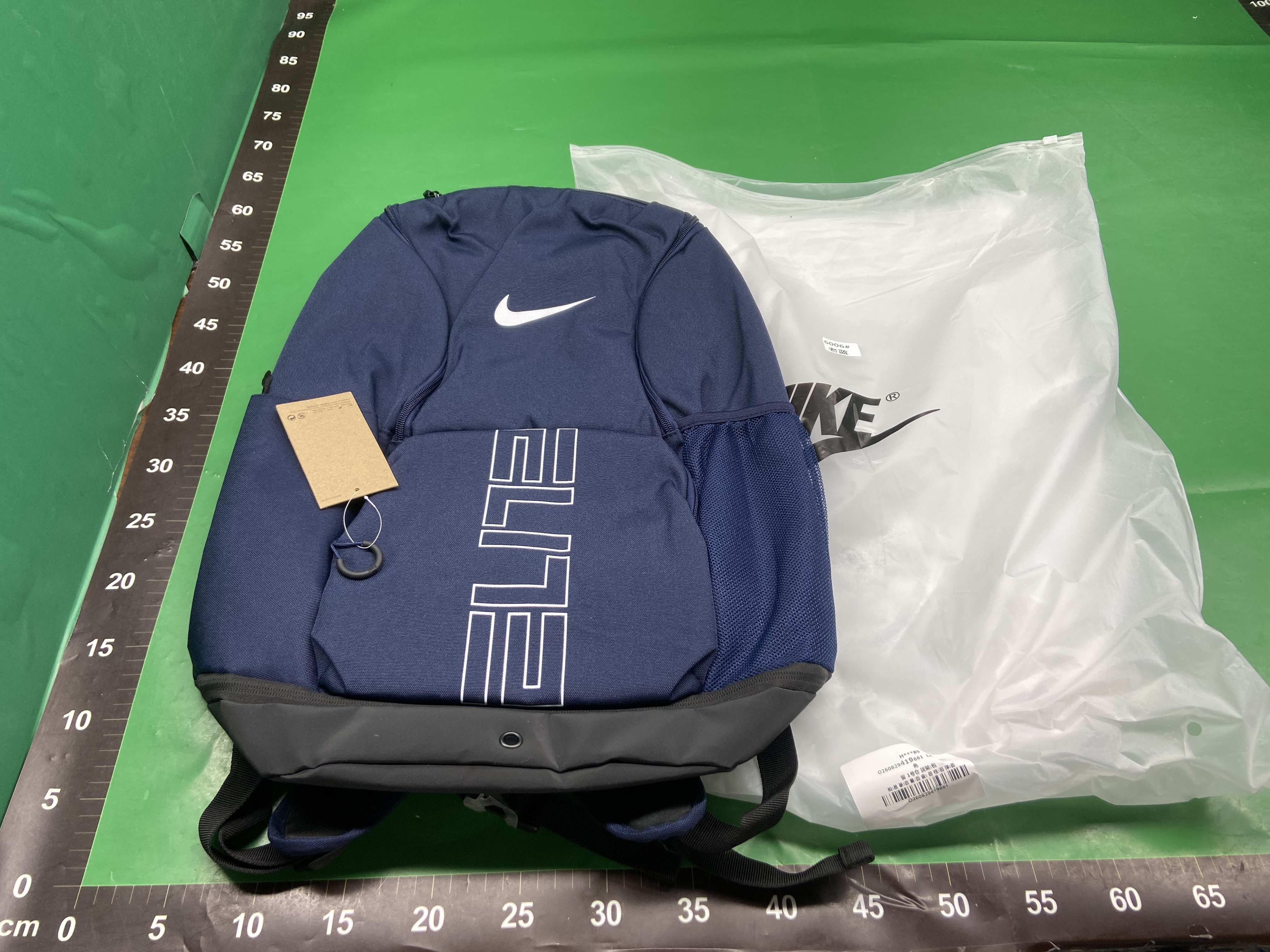 跨境潮范大容量气垫款运动户外 双肩包 旅行背包跨境风潮学生初中 — miniatura QC 4