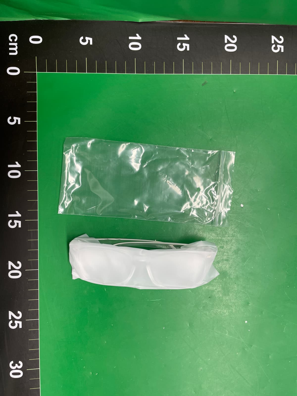 AR镀膜防蓝光米钉潮流睡眠眼镜红色镜片防紫外线防辐射框架眼镜 — miniatura QC 2