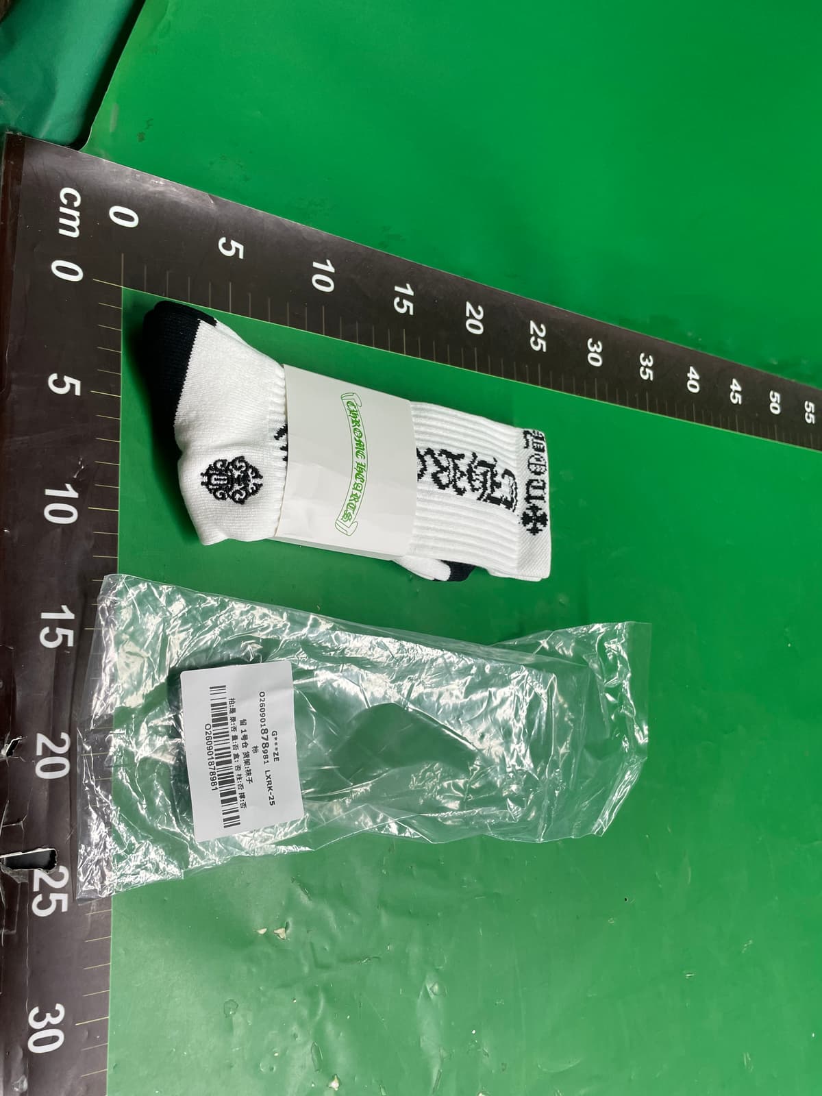 克罗爱袜子袜中高筒条纹字母红唇刺绣标毛巾底运动袜保暖百搭春季 — miniatura QC 5