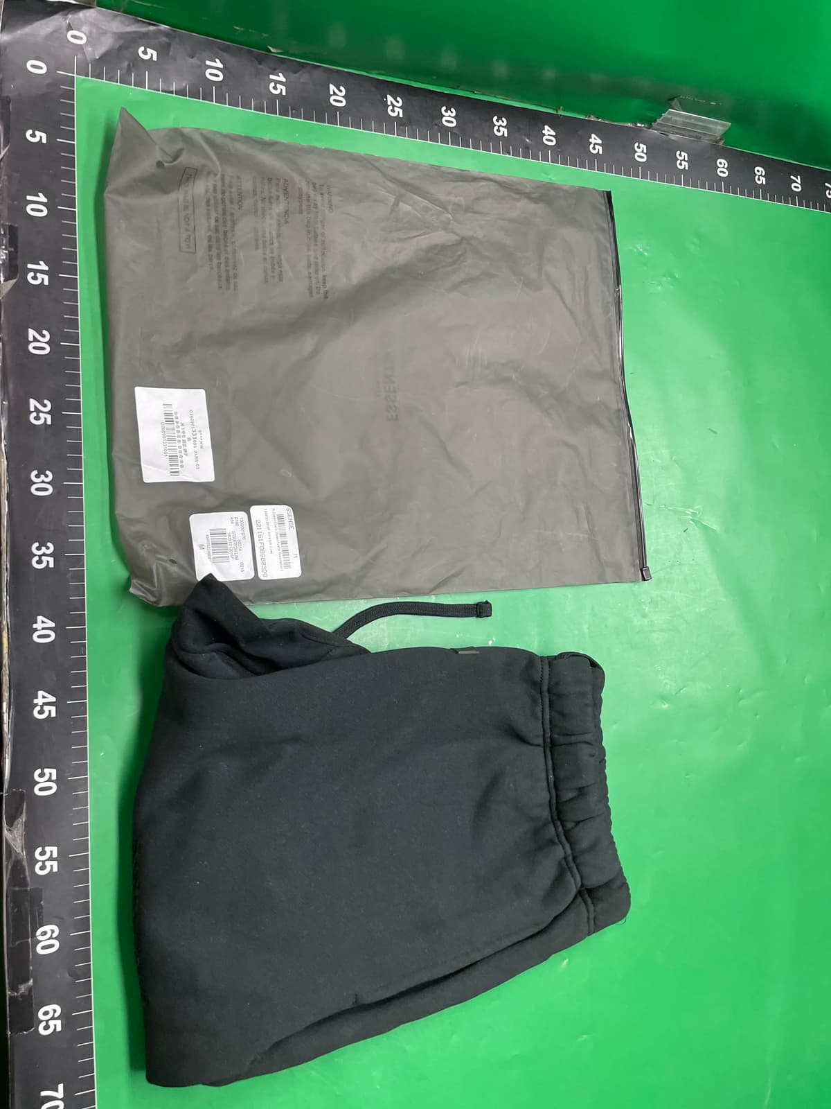SS22  --Essentials- 小标植绒印花5分短裤Sweatshort — miniatura QC 3