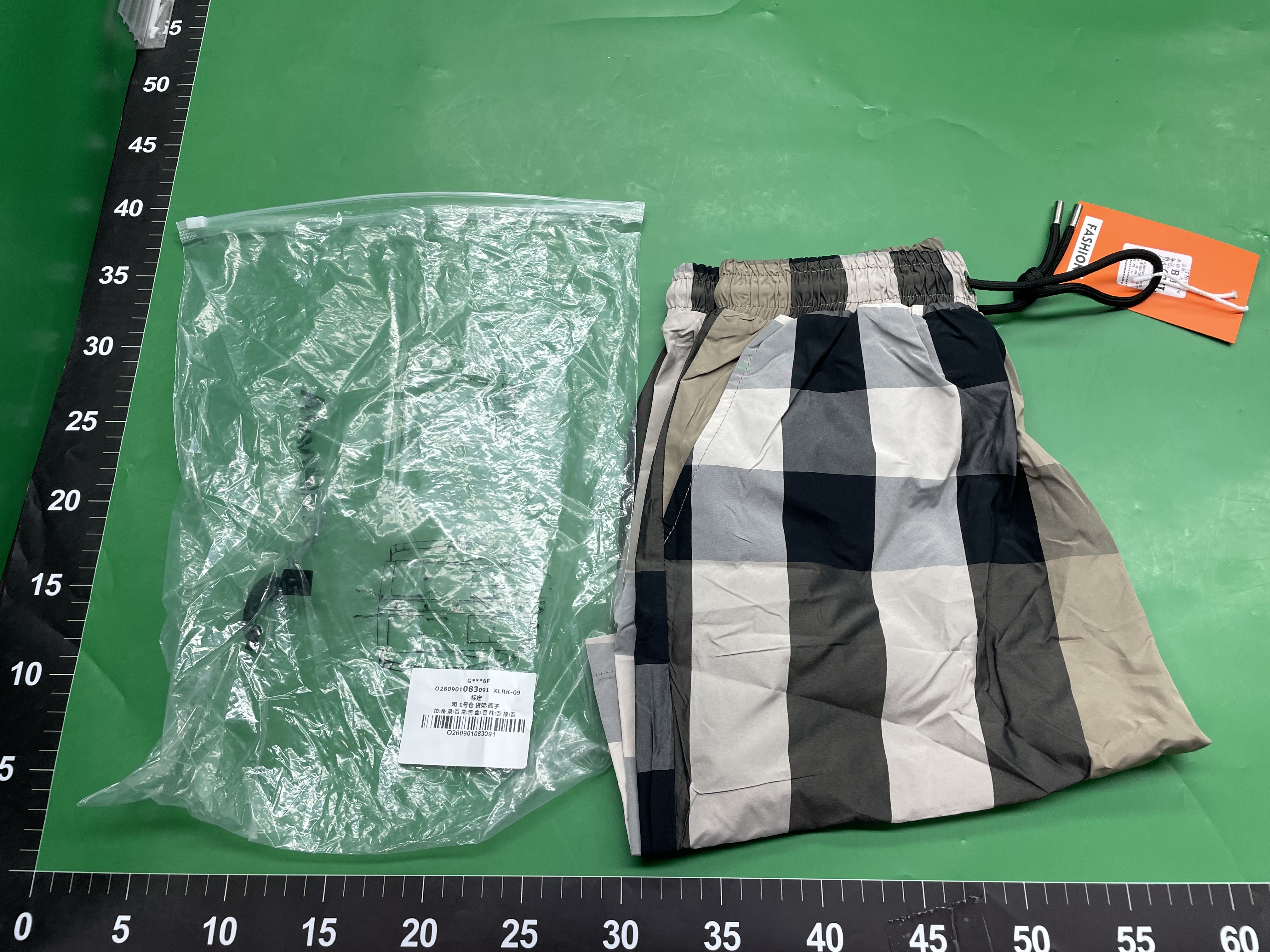 【DX33-11】格子短裤男青年休闲沙滩裤夏季新款短裤潮流时尚大裤衩 — foto QC 1
