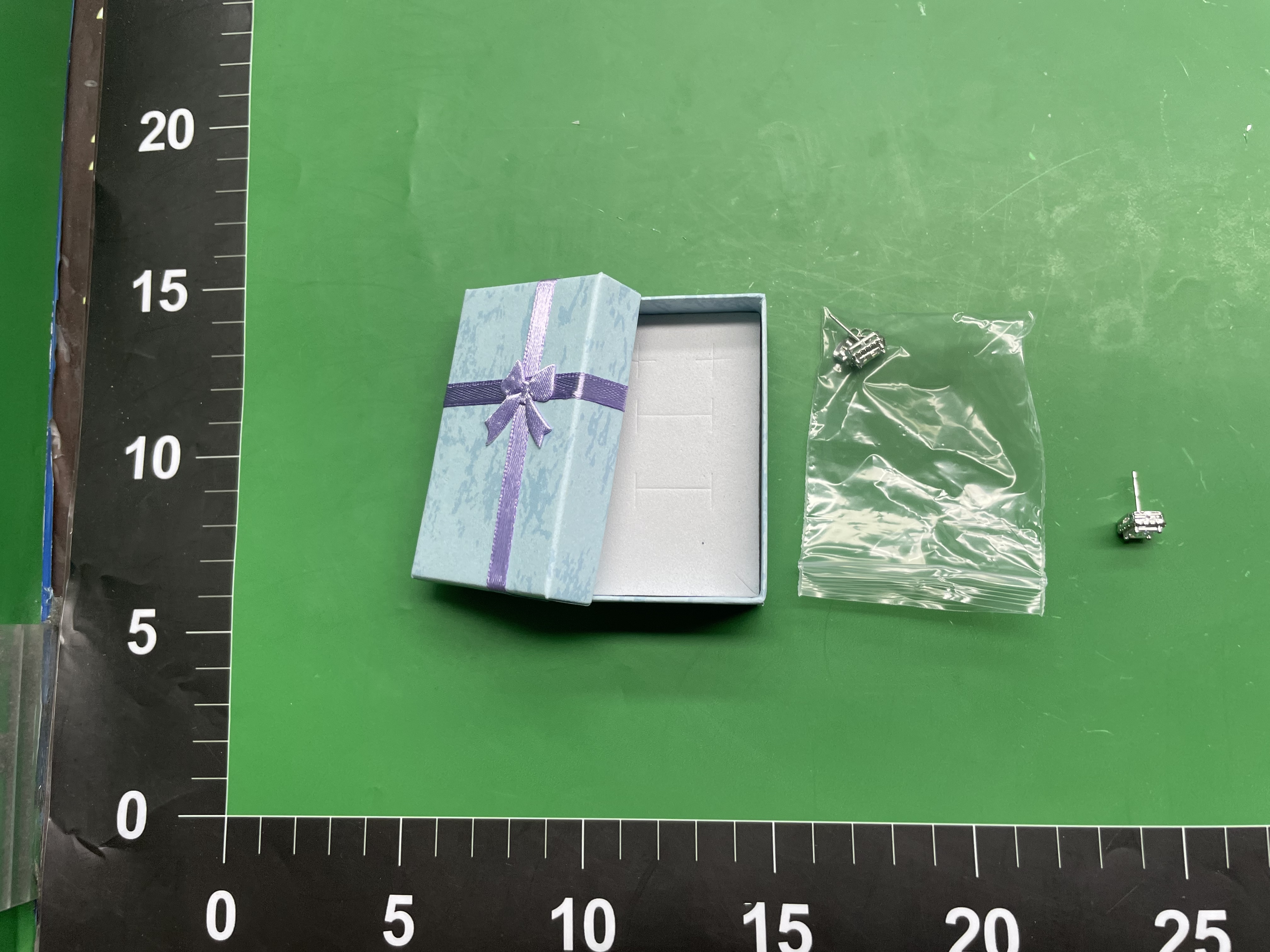 跨境爆款蝴蝶锆石耳钉耳环女小众轻奢高级感夸张饰品批发24h速发 — foto QC 1