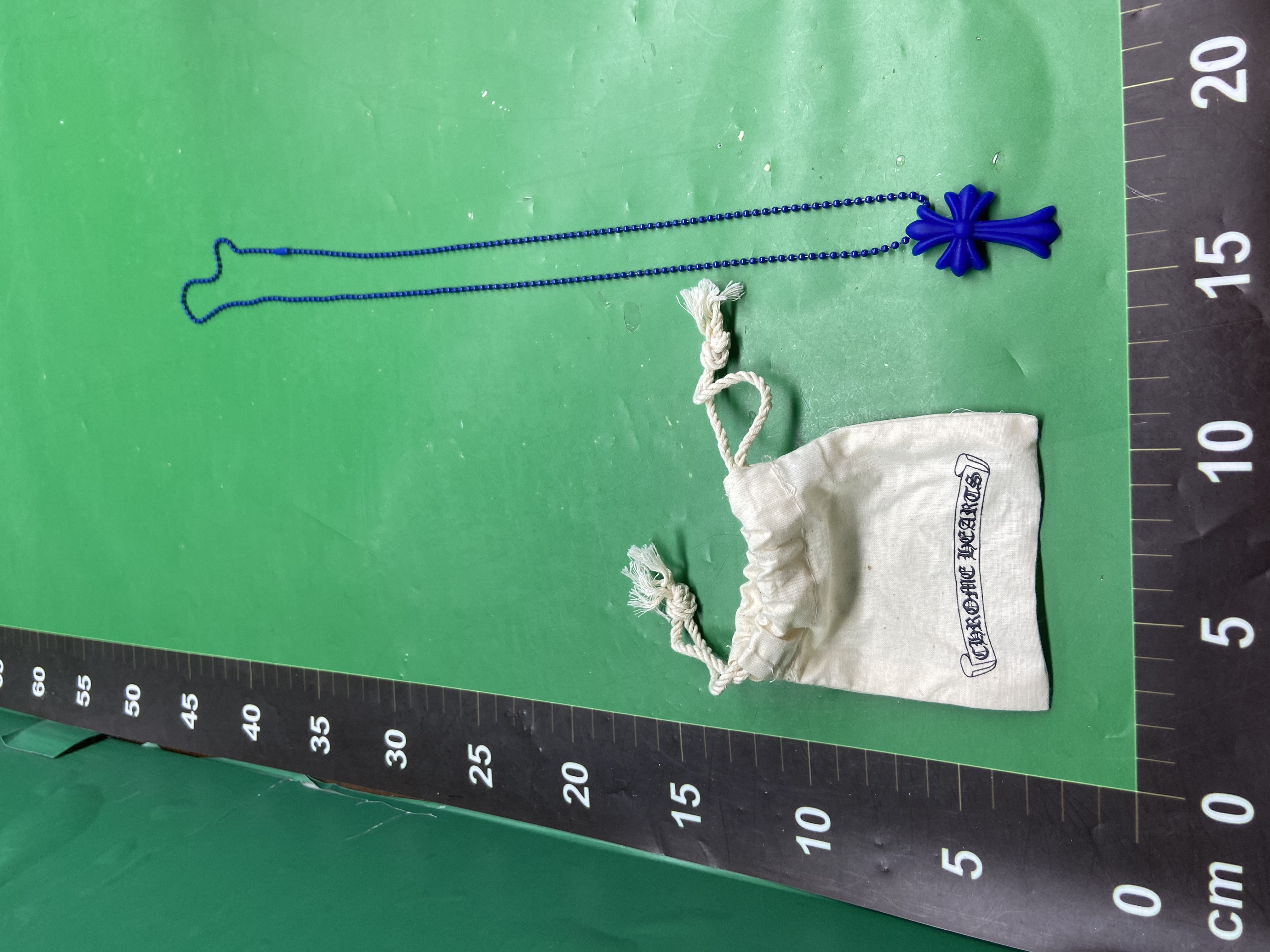 Trendy Joker Color Silicone Cross Necklace Vintage Men's and Women's Rubber Love Lock Sword Pendant Necklace — miniatura QC 2