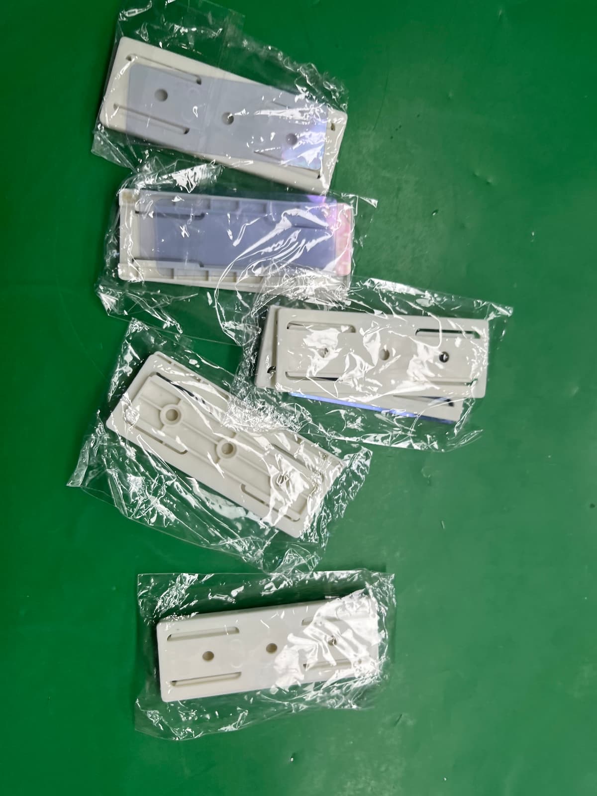 壁挂式排插固定器墙面自粘免打孔墙壁收纳插板无痕路由器固定支架 — foto QC 1