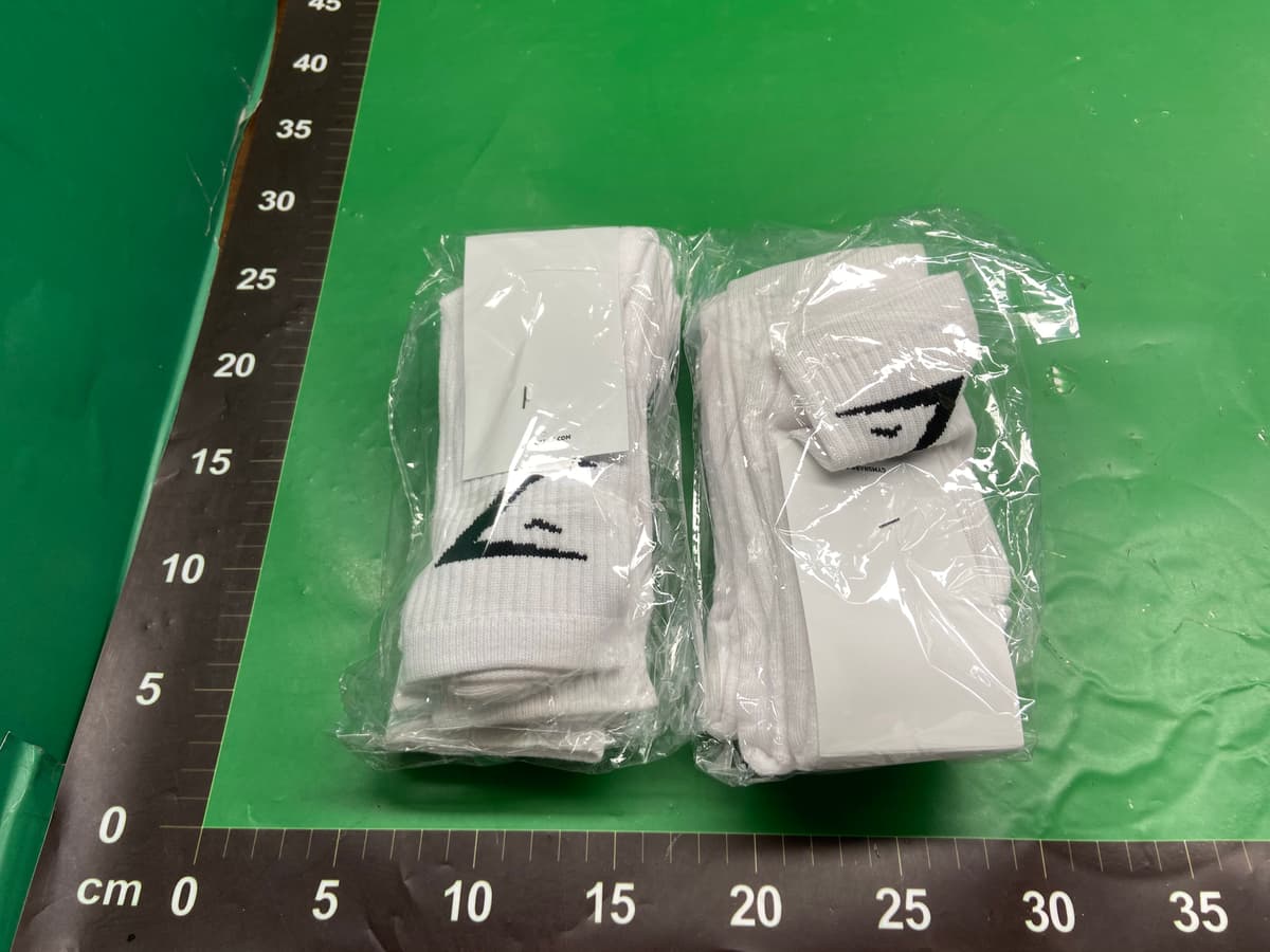 GYMSHARK TOWEL SOCKS 鲨鱼袜 3pacs a set FR — foto QC 1