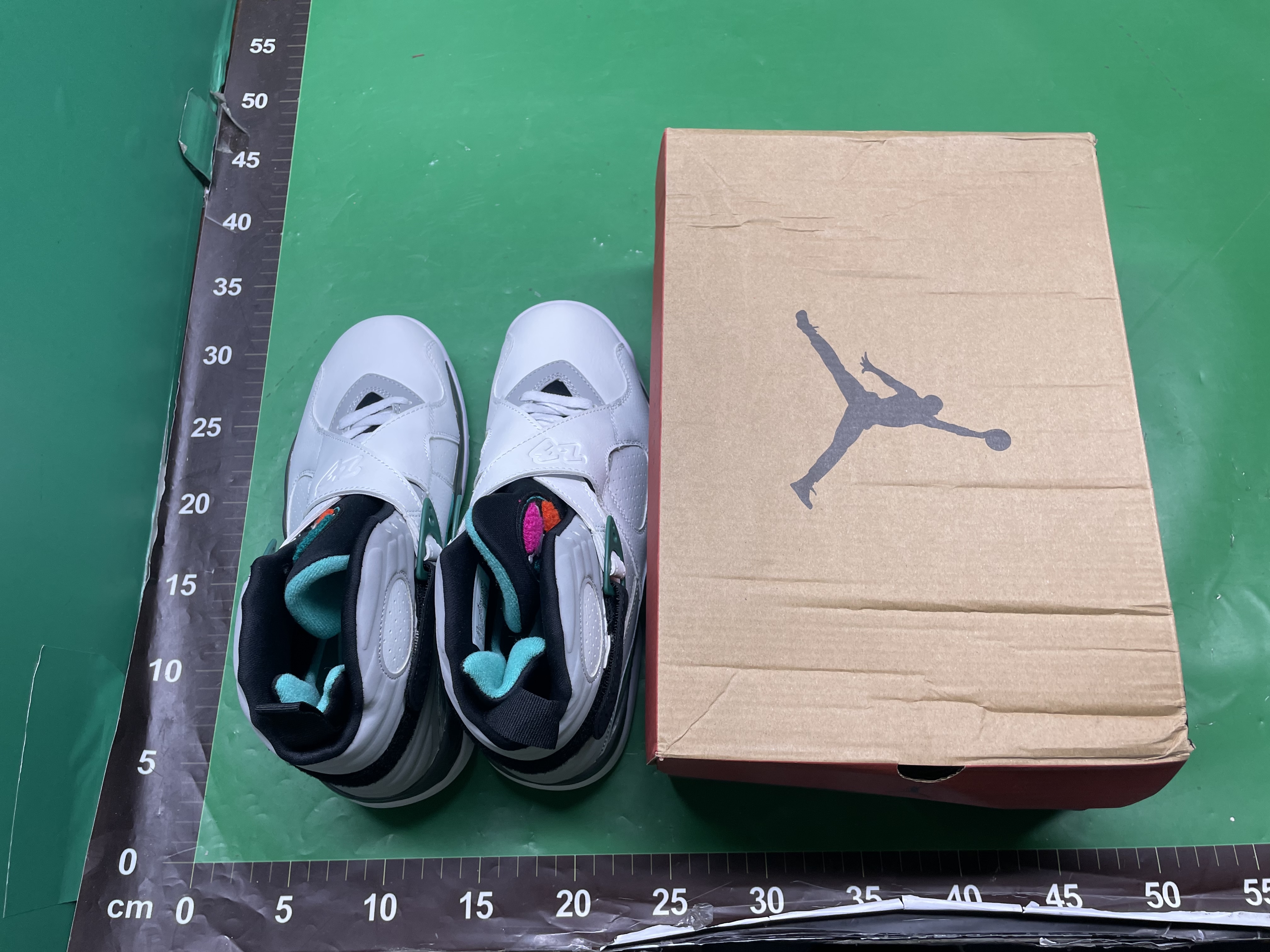 现货新款AJ6 TS联榄绿北卡蓝兔八哥烟灰巴黎aj6运动鞋男女篮球鞋 — miniatura QC 4