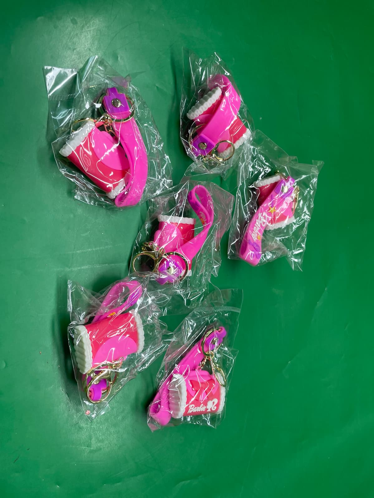 圣诞三丽鸥灌篮高手钥匙扣包包挂件跨年摆摊小商品礼品钥匙链挂饰 — foto QC 1