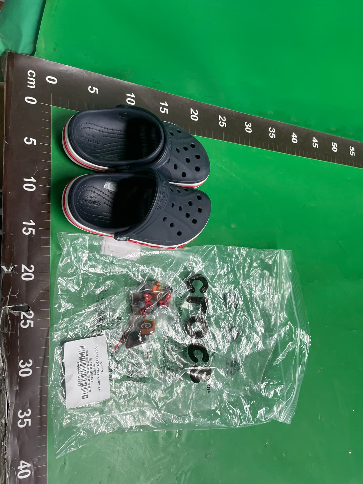正标Croos 时尚大贝雅洞洞鞋小童鞋男女生情侣防滑休闲沙滩凉拖鞋 — foto QC 1