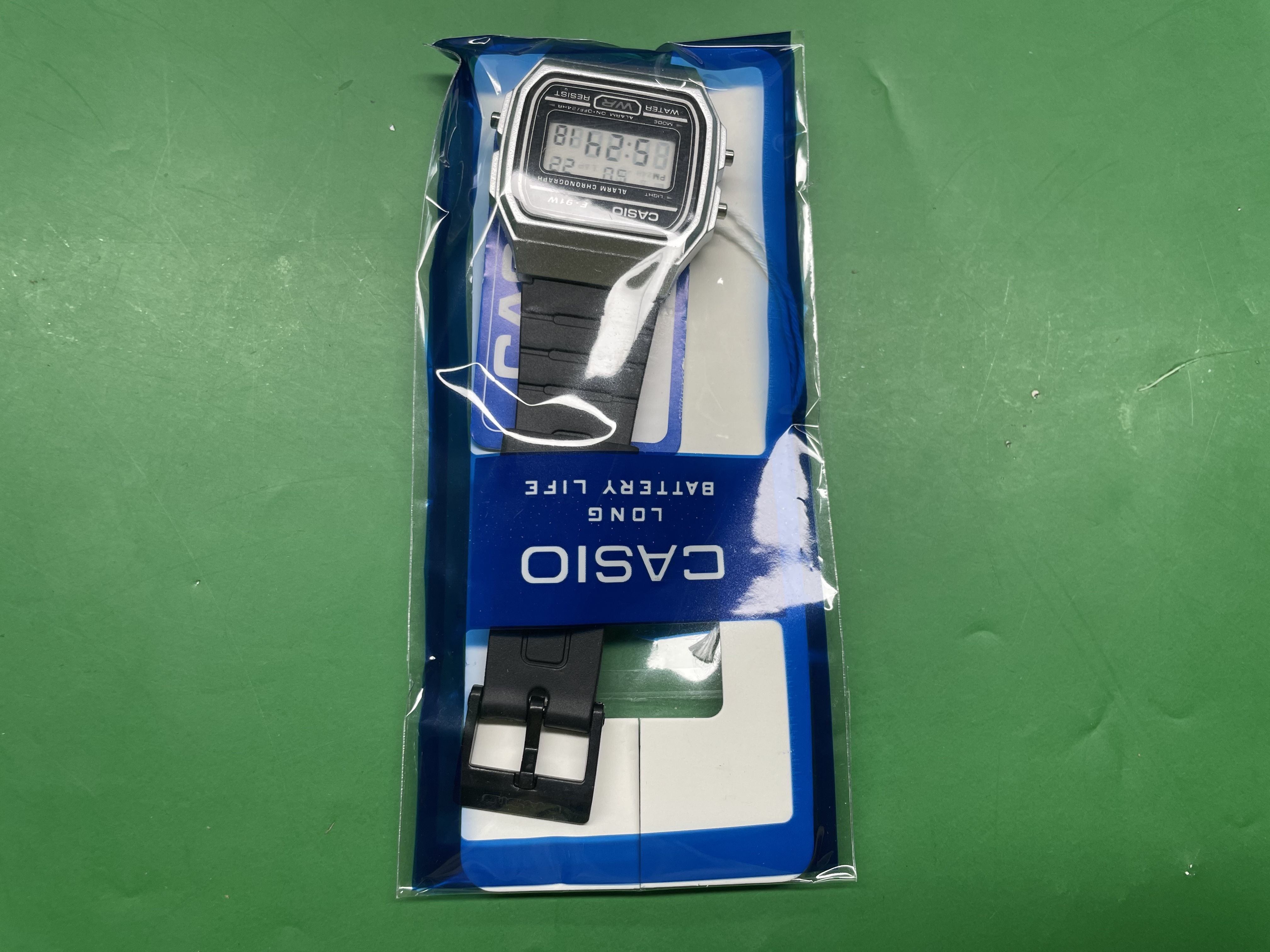 爆款复古数显计时闹钟彩灯多功能运动学生电子手表冷光F-91W — miniatura QC 5