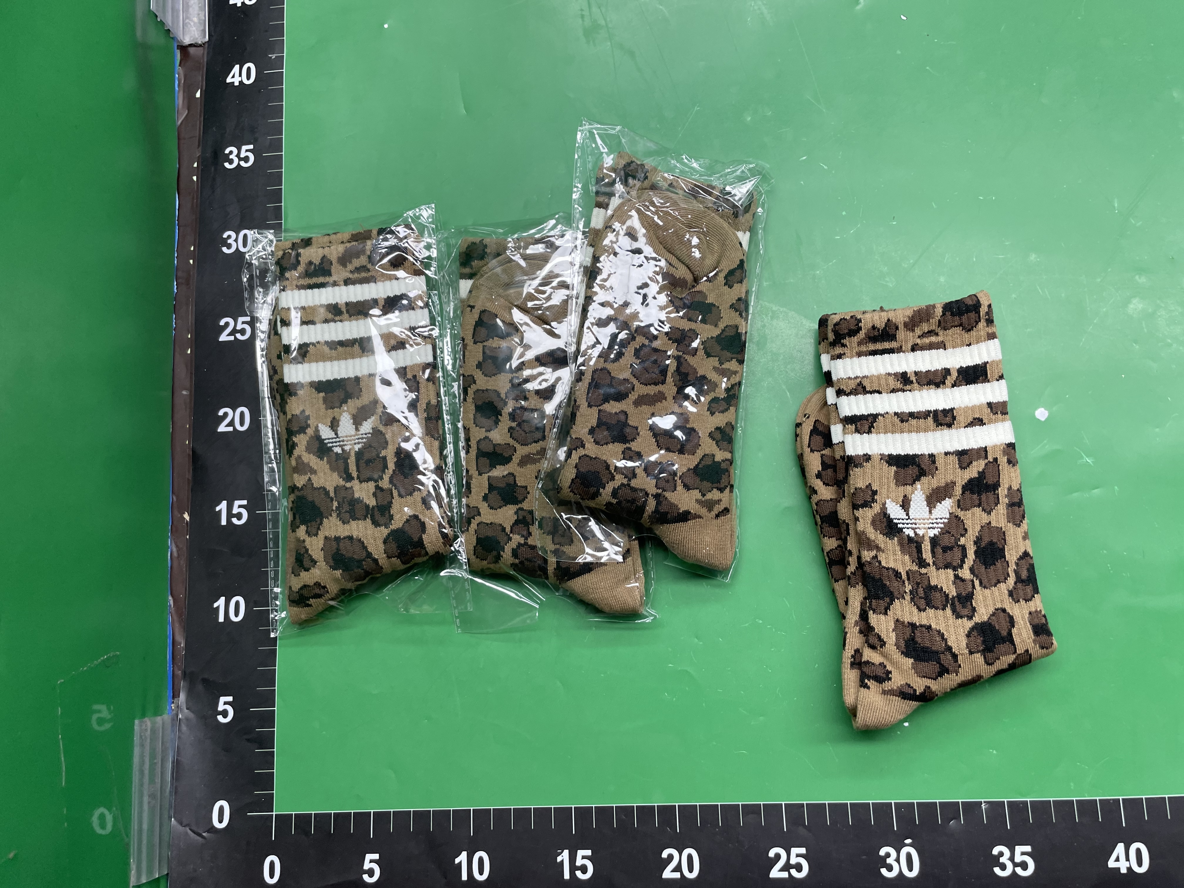 美式潮袜豹纹咖色中筒袜四季袜跨境外贸爆款运动百搭中长袜复古 — miniatura QC 2